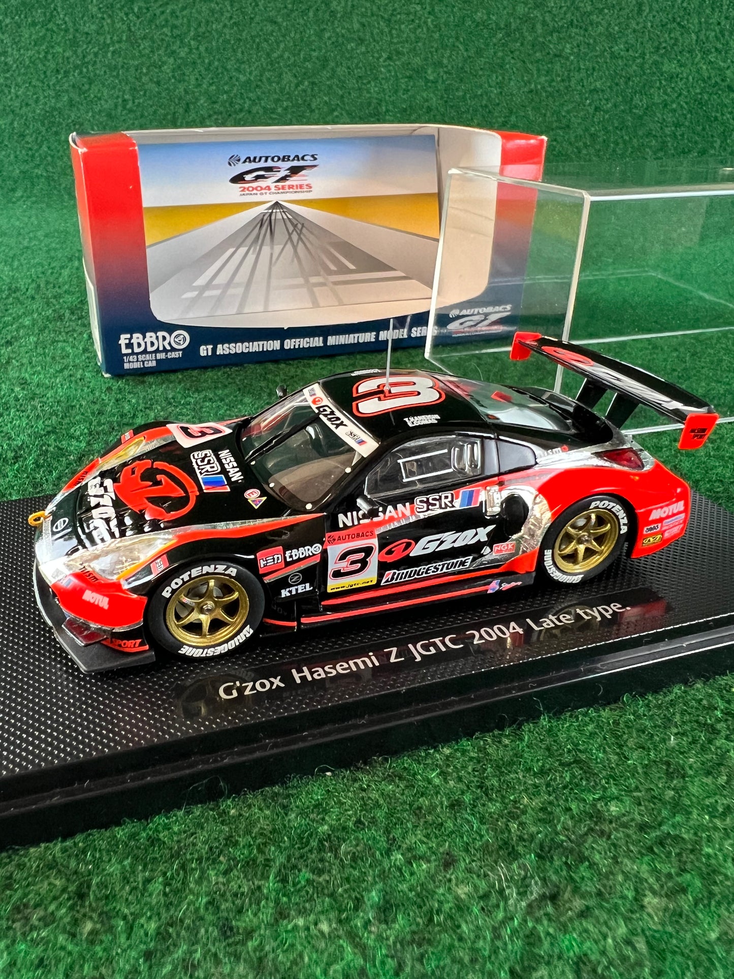 EBBRO - 2004 JGTC Hasemi G’Zox Nissan Fairlady Z 1/43 Scale Diecast