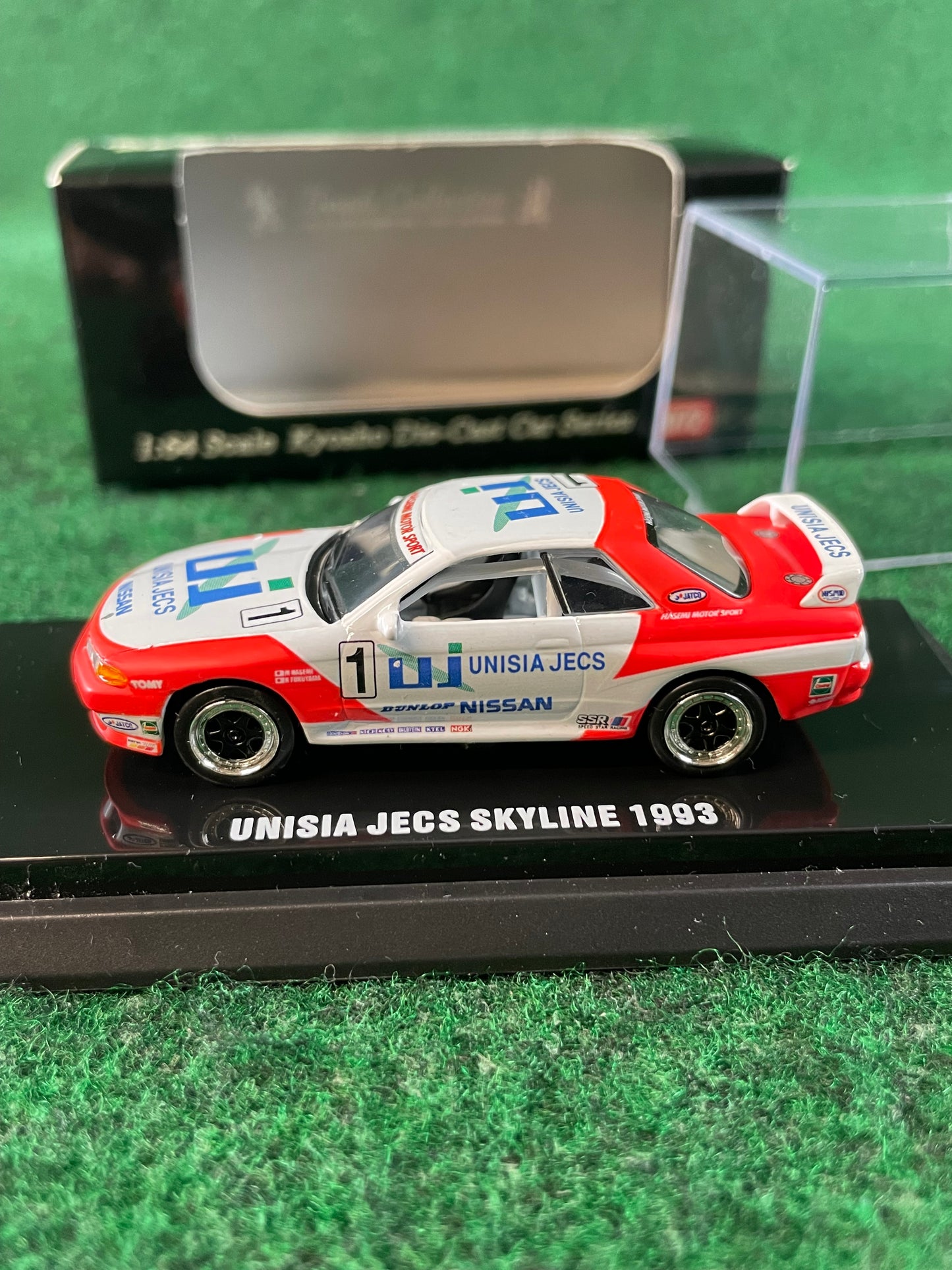 KYOSHO - Beads Collection 1992 & 1993 Unisia JECS Nissan Skyline R32 GT-R 1/64 Scale Diecast Set