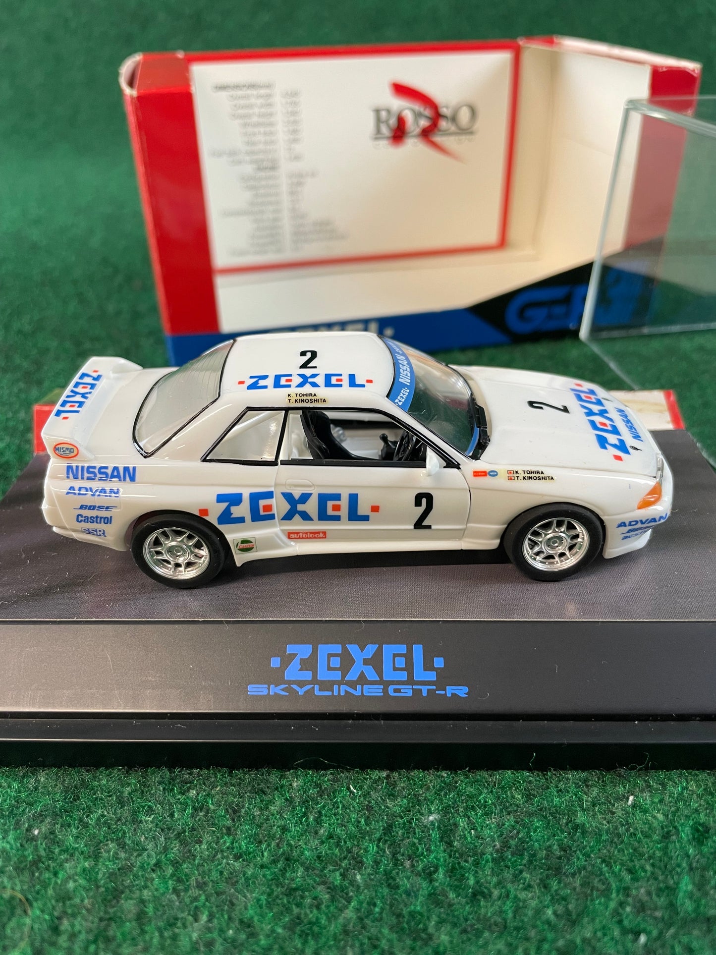 ROSSO - Zexel No. 2 Nissan Skyline R32 GT-R (2) 1/43 Scale Model Car