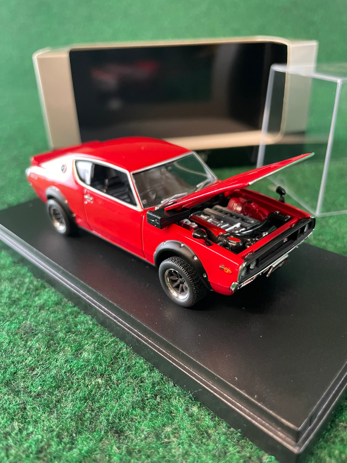 KYOSHO - Nissan Skyline Ken Mary GT-R KPGC110 Wide Wheel Version (Red) 1/43 Scale Diecast