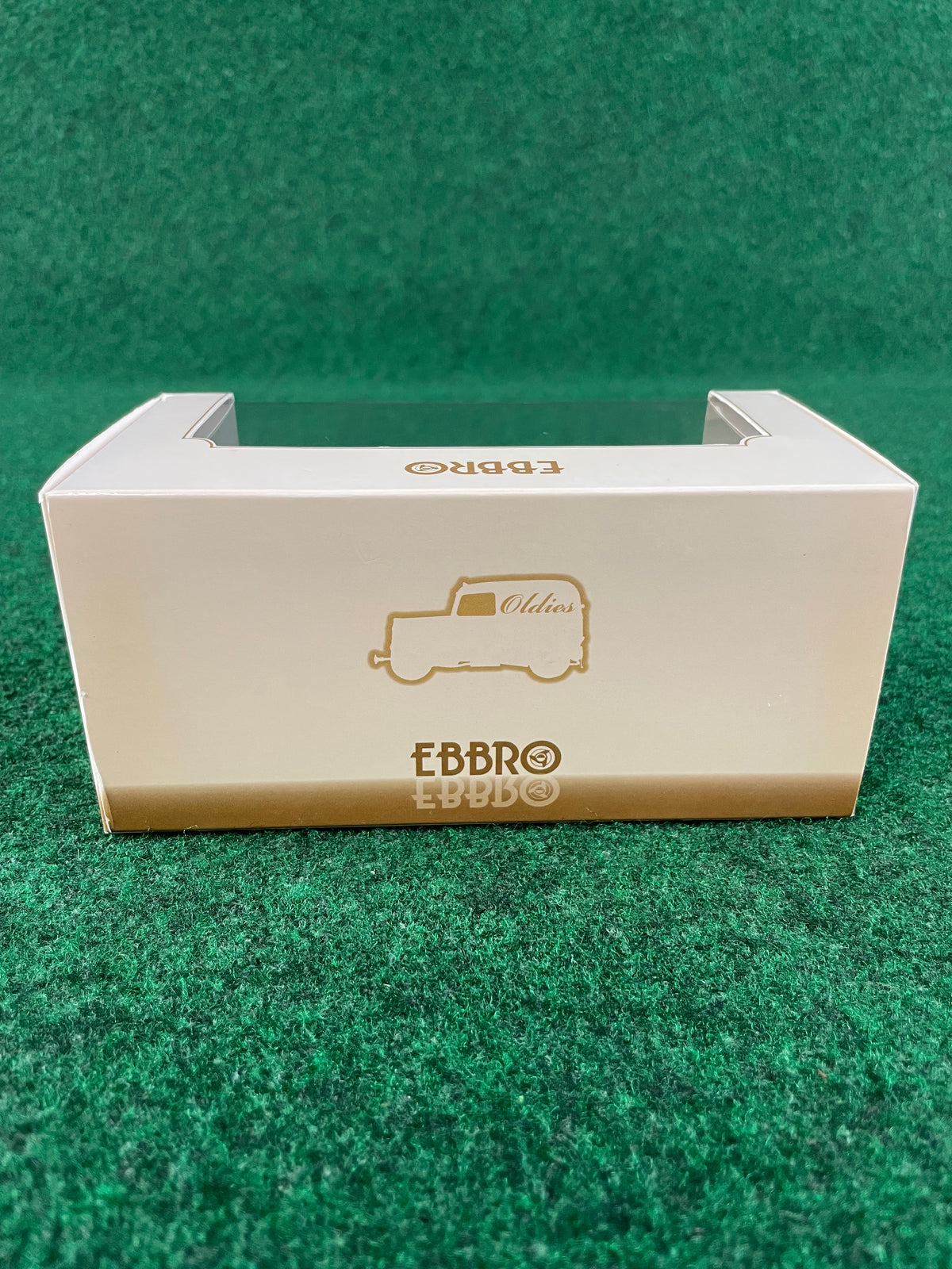 EBBRO Oldies - Honda Civic Type R EK9 Early Version (Silver) 1/43 Scale Diecast