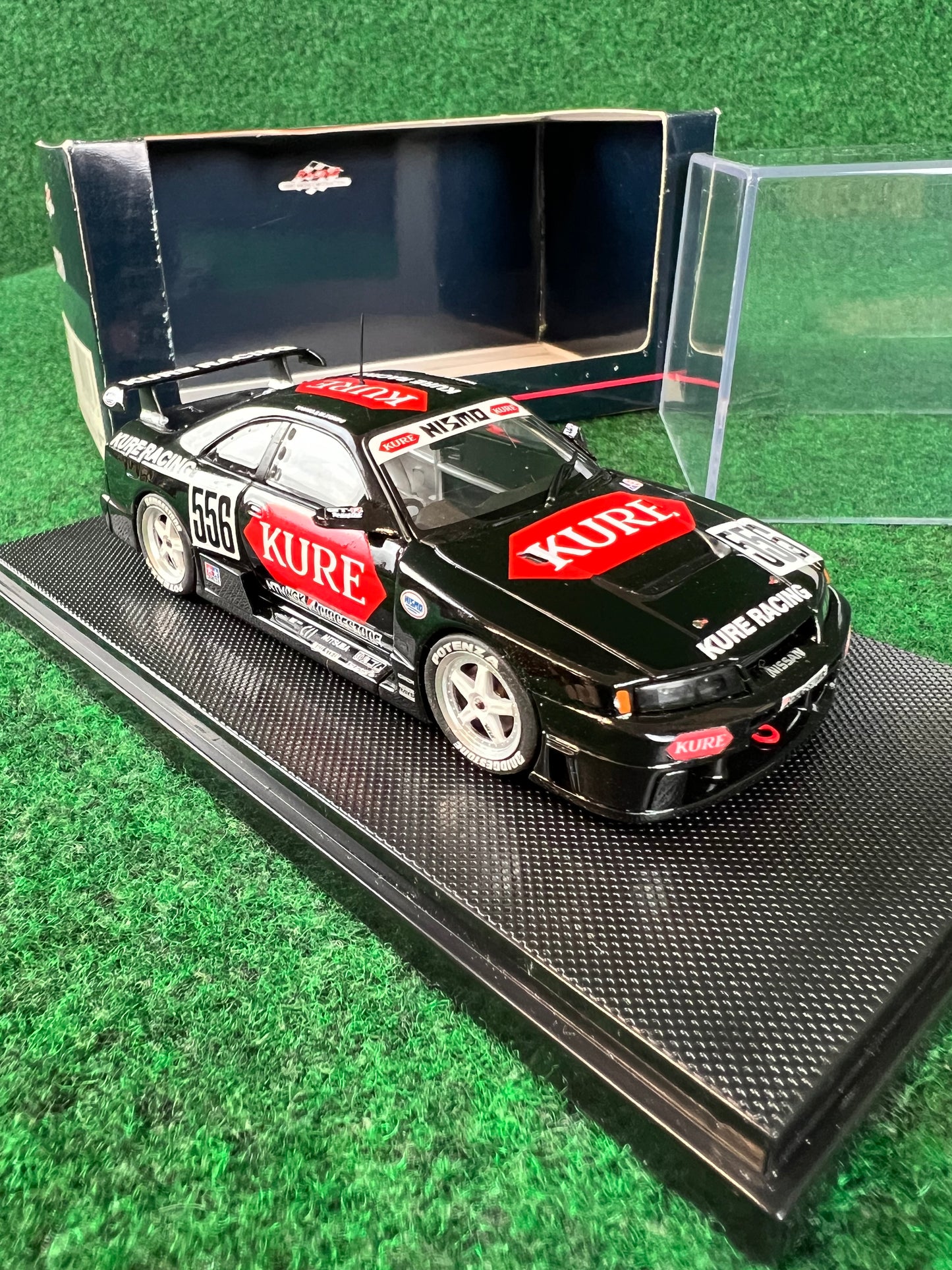 EBBRO Racing Collection - 1996 JGTC KURE 556 Nissan Skyline R33 GTR 1/43 Scale Diecast