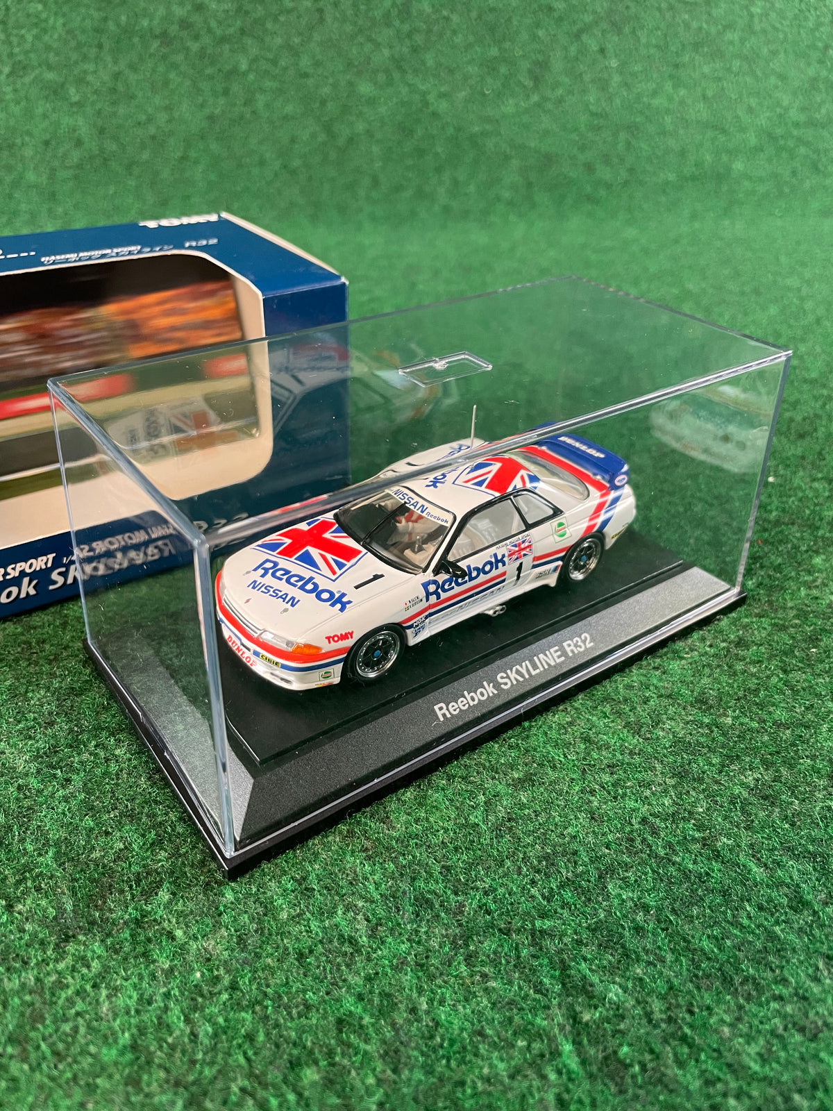 EBBRO TOMY Hasemi Motor Sport Reebok Nissan Skyline R32 GTR 1/43 Diecast