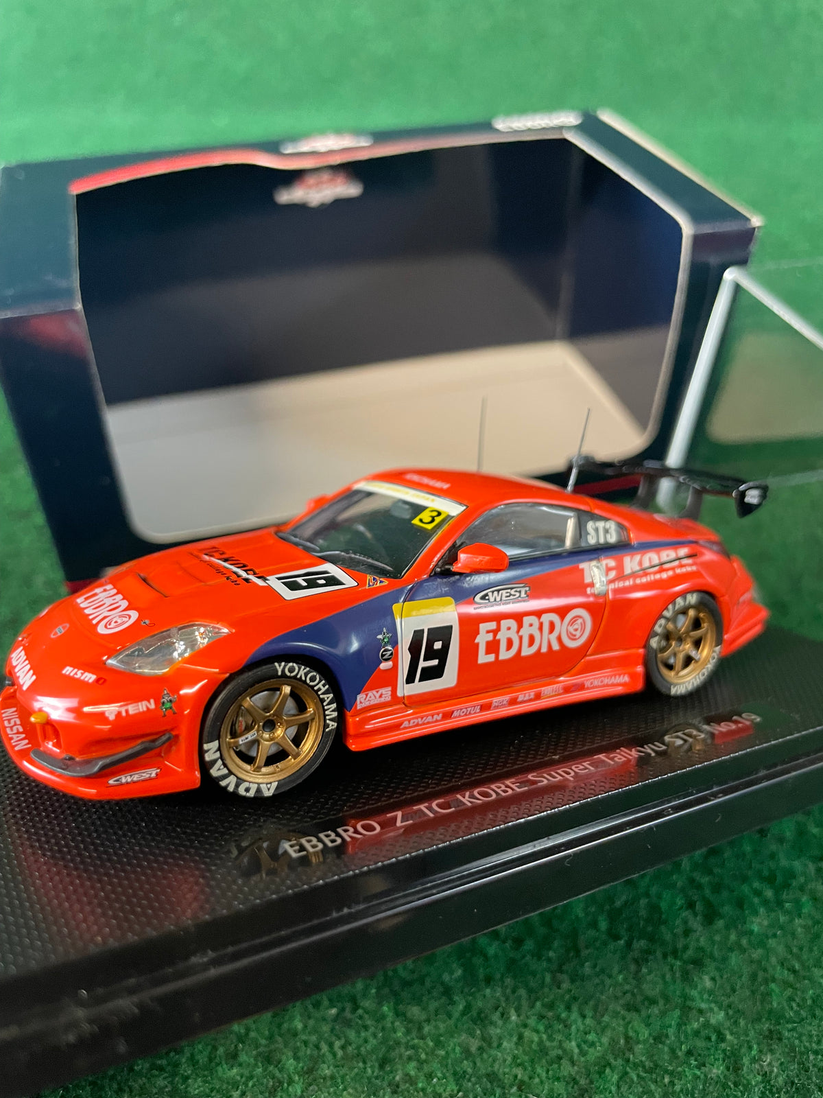 EBBRO Racing Collection Nissan Fairlady Z - TC KOBE Cwest 1/43 Scale Diecast