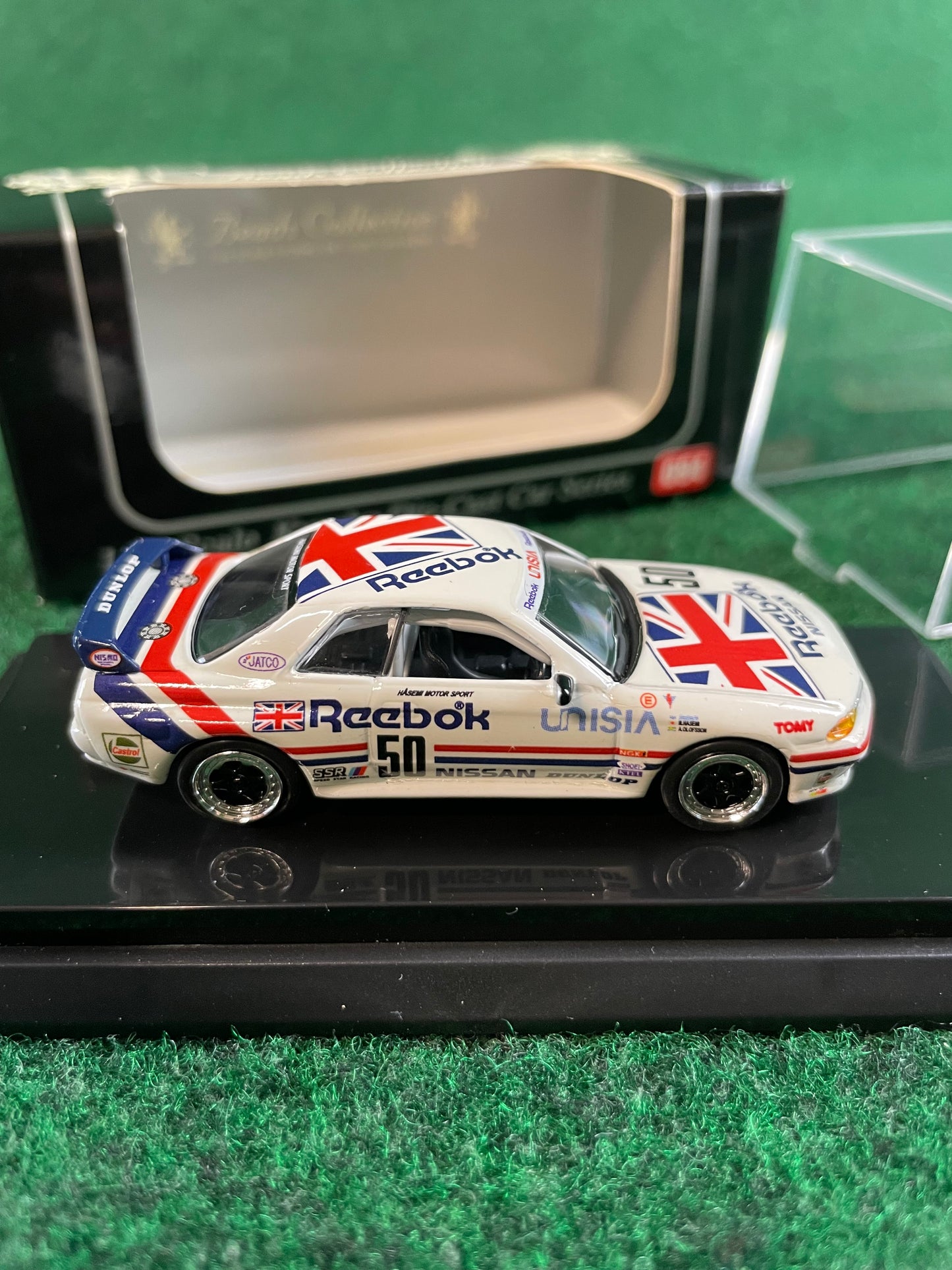 KYOSHO - Beads Collection 1990 & 1991 Reebok Nissan Skyline R32 GT-R 1/64 Scale Diecast Set