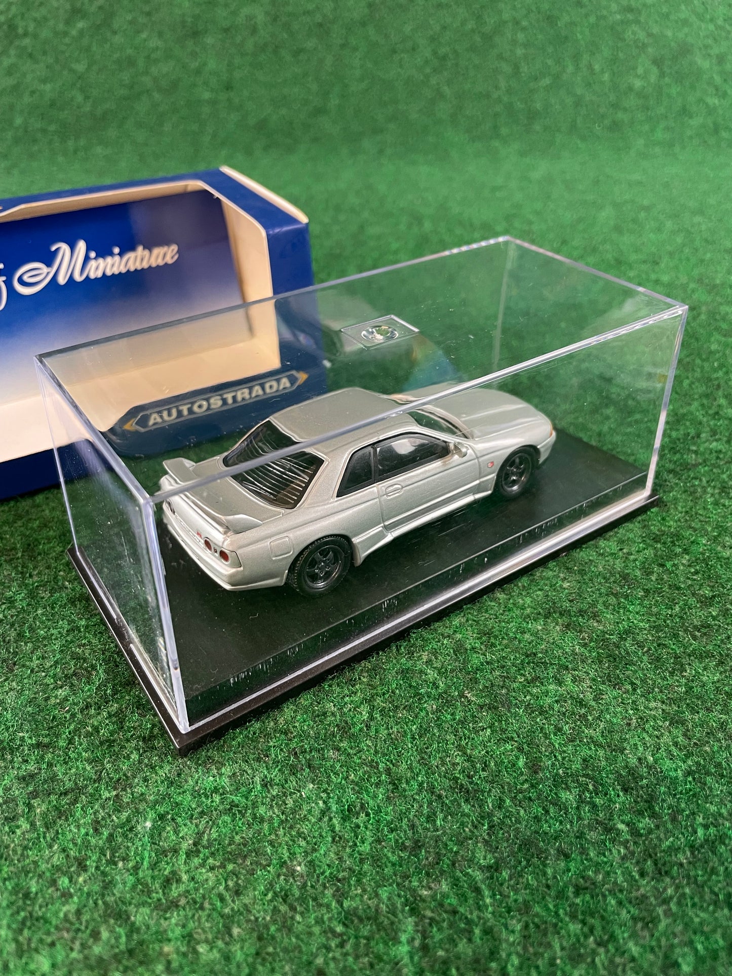 Autostrada - Nissan Skyline R32 GT-R (Silver) 1/43 Scale Diecast