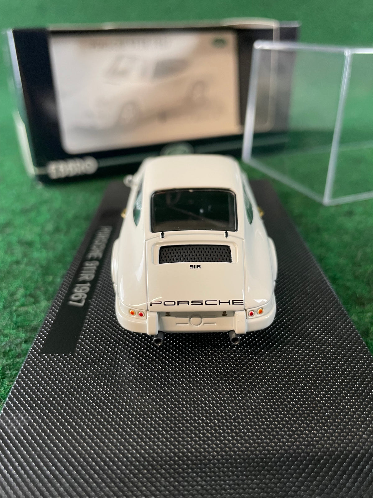 EBBRO Oldies - 1967 Porsche 911R White 1/43 Scale Diecast