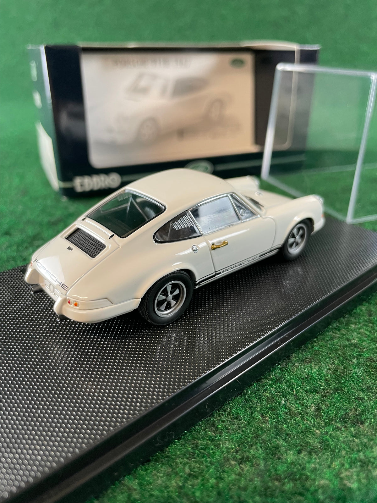 EBBRO Oldies - 1967 Porsche 911R White 1/43 Scale Diecast