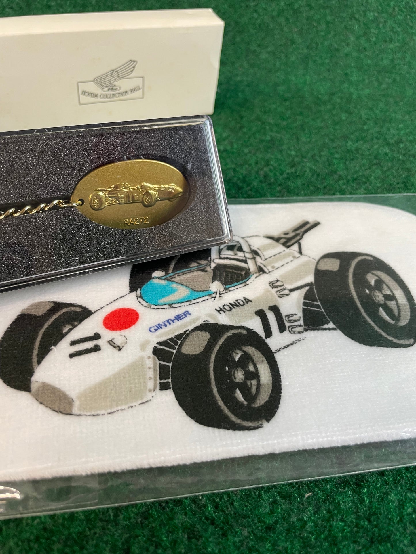 Honda RA272 Honda Collection Gold Keychain and Towel Set