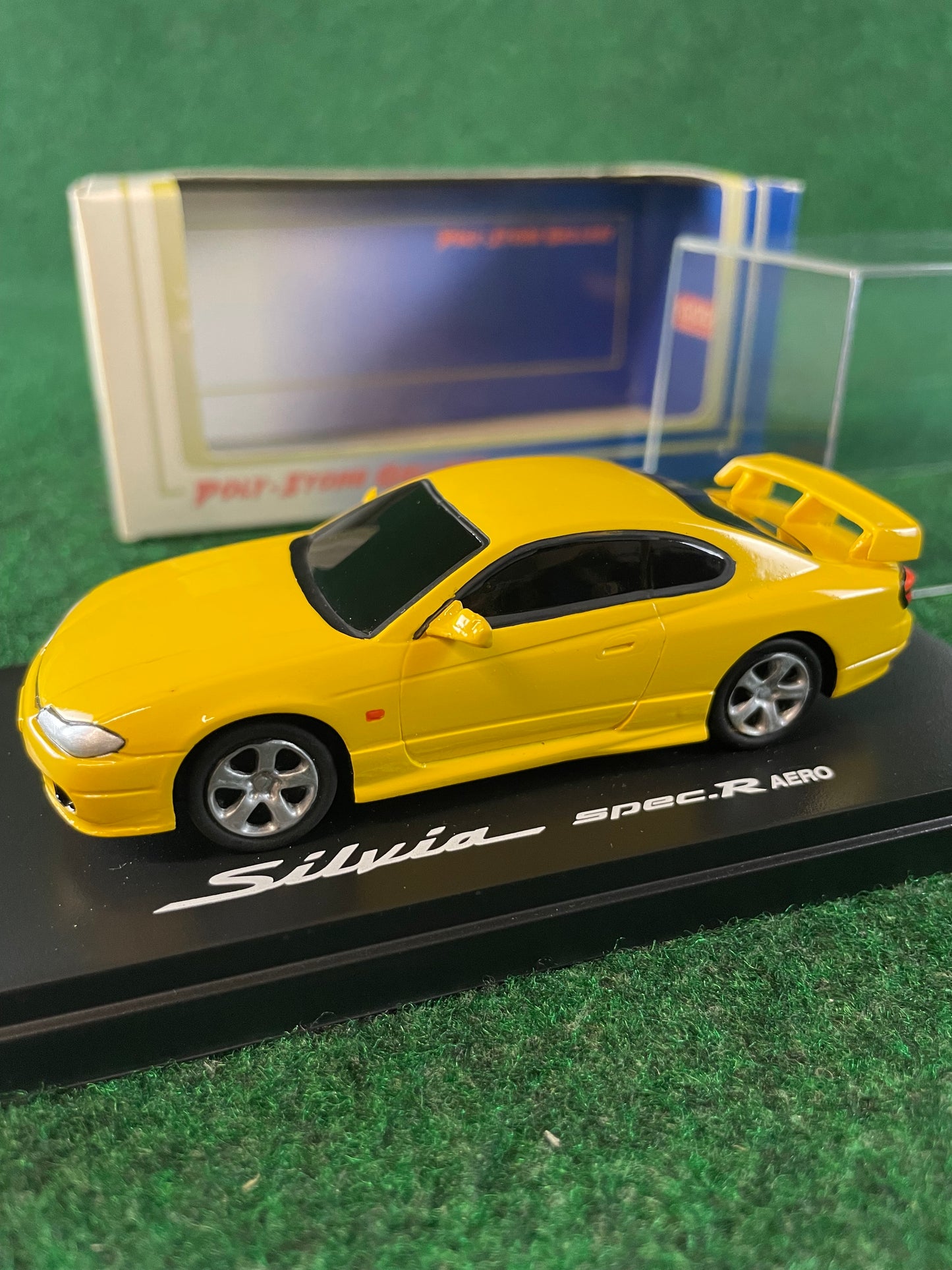KYOSHO Poly-Stone Gallery Nissan Silvia S15 (Yellow) 1/43 Scale Model Diecast Car