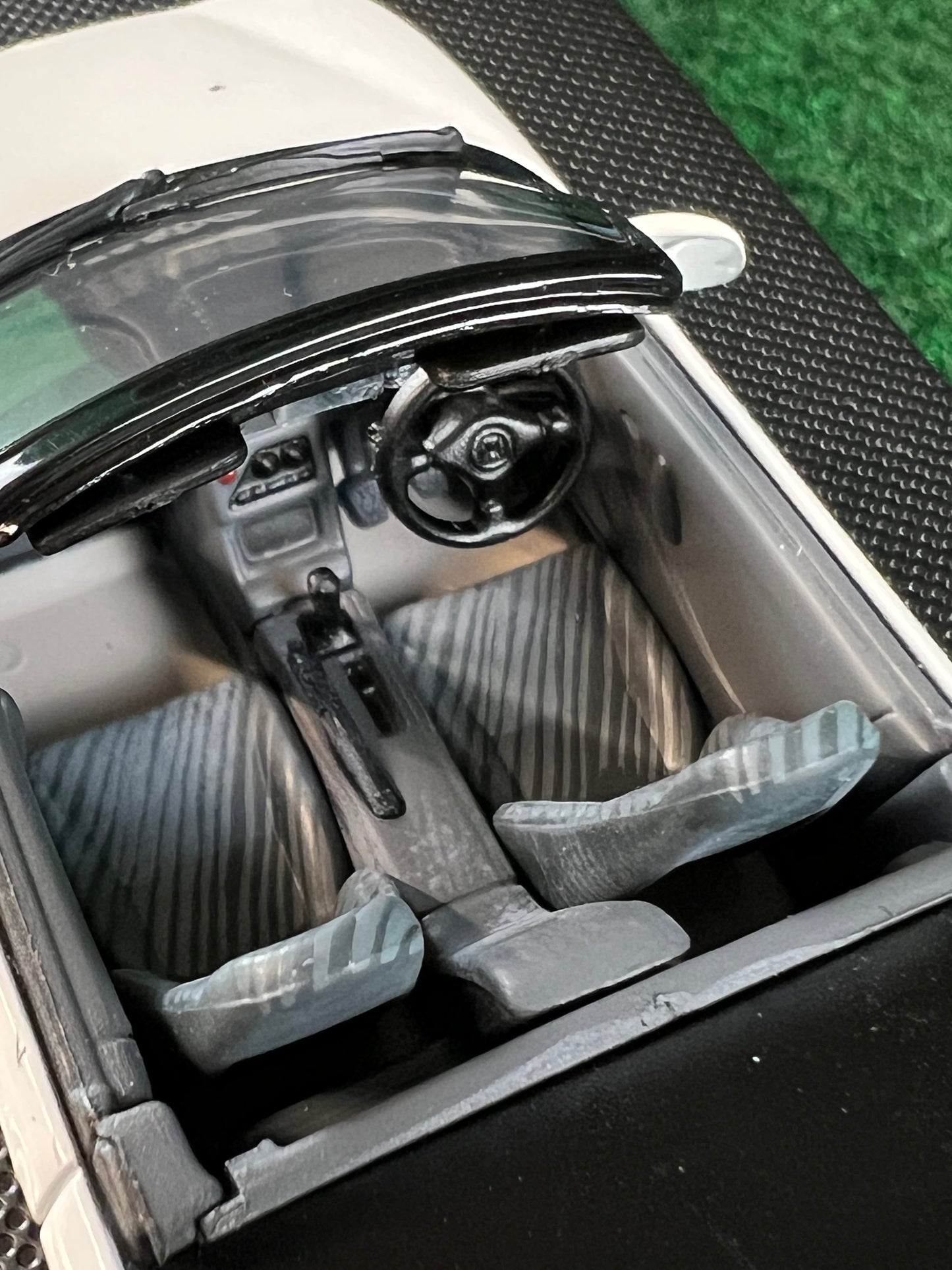 EBBRO Oldies - 1991 Honda Beat White Convertible 1/43 Scale Diecast