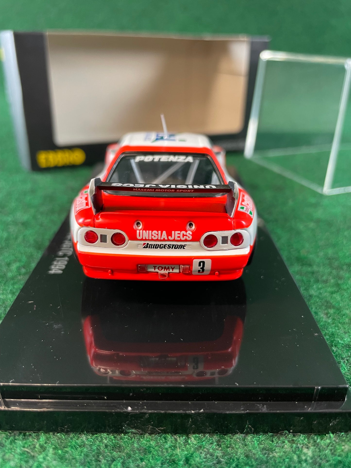 EBBRO Legends of JGTC - 1994 Unisia JECS Nissan Skyline R32 GTR 1/43 Scale Diecast