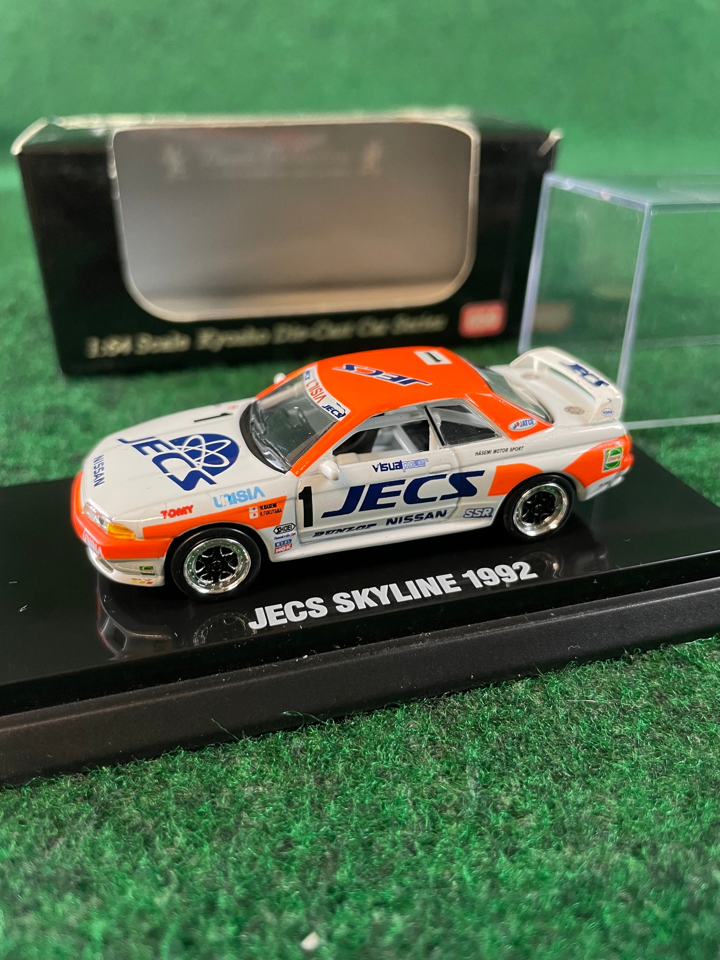 KYOSHO - Beads Collection 1992 & 1993 Unisia JECS Nissan Skyline R32 GT-R 1/64 Scale Diecast Set