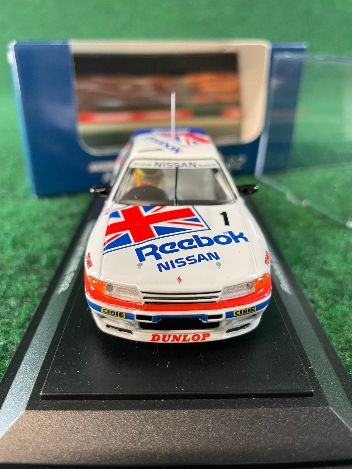 EBBRO TOMY Hasemi Motor Sport Reebok Nissan Skyline R32 GTR 1/43 Diecast