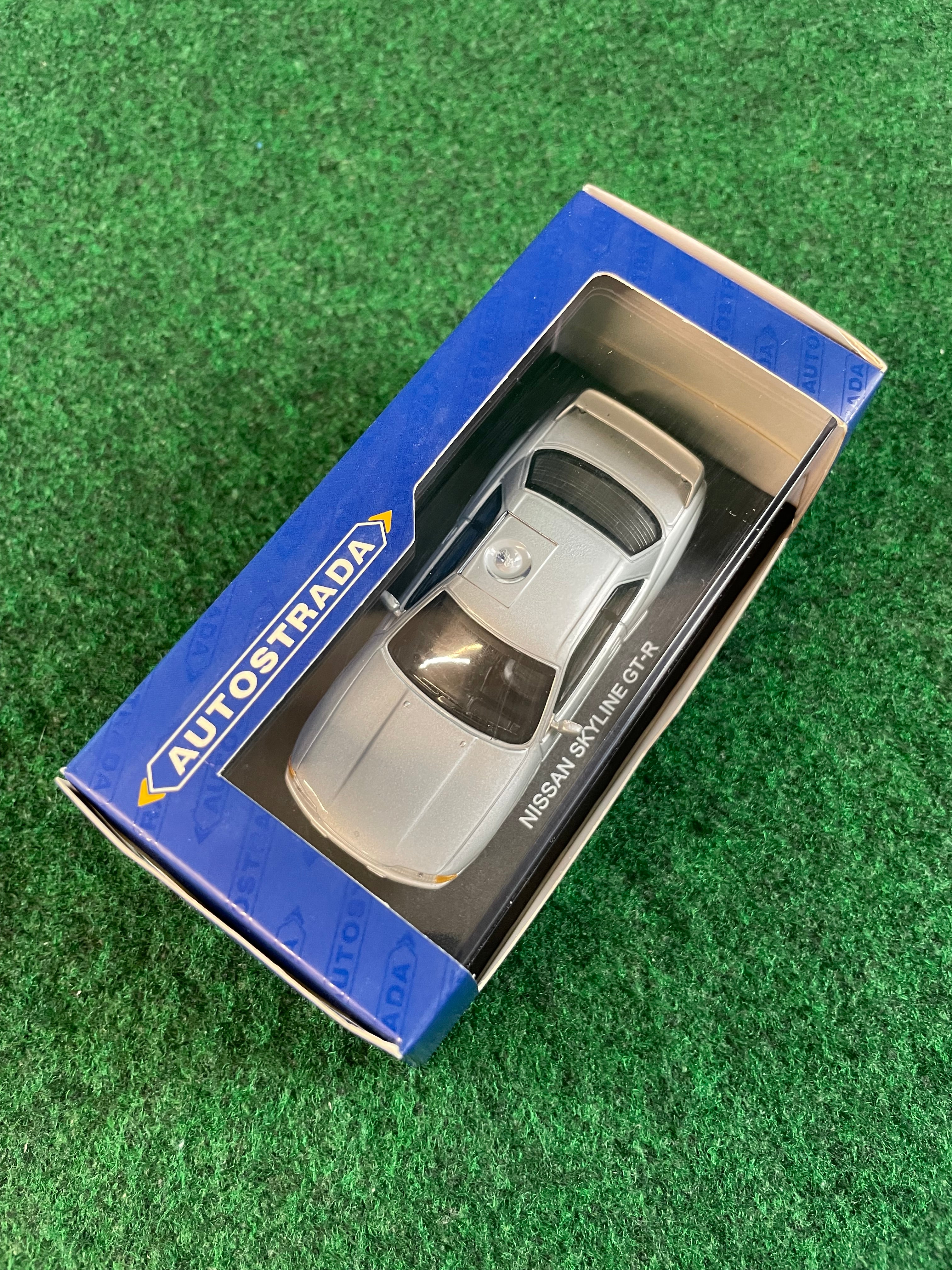 スカイライン GT-R 1/43スケール シルバー Autostrada - Nissan Skyline R32 GT-R (Silver) 1/43 Scale Diecast