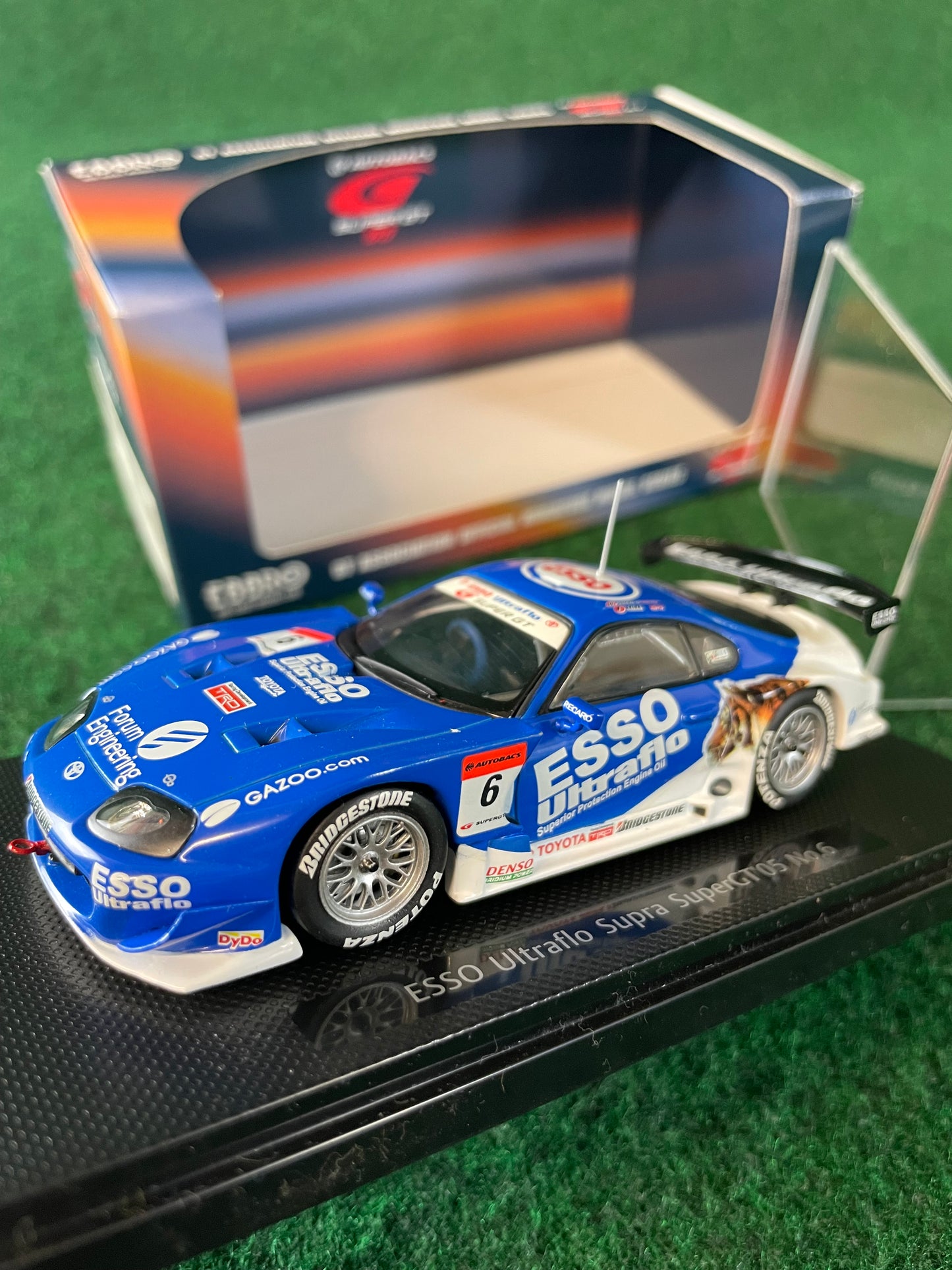 EBBRO Super GT 2005 ESSO Ultraflo Toyota Supra 1/43 Scale Diecast