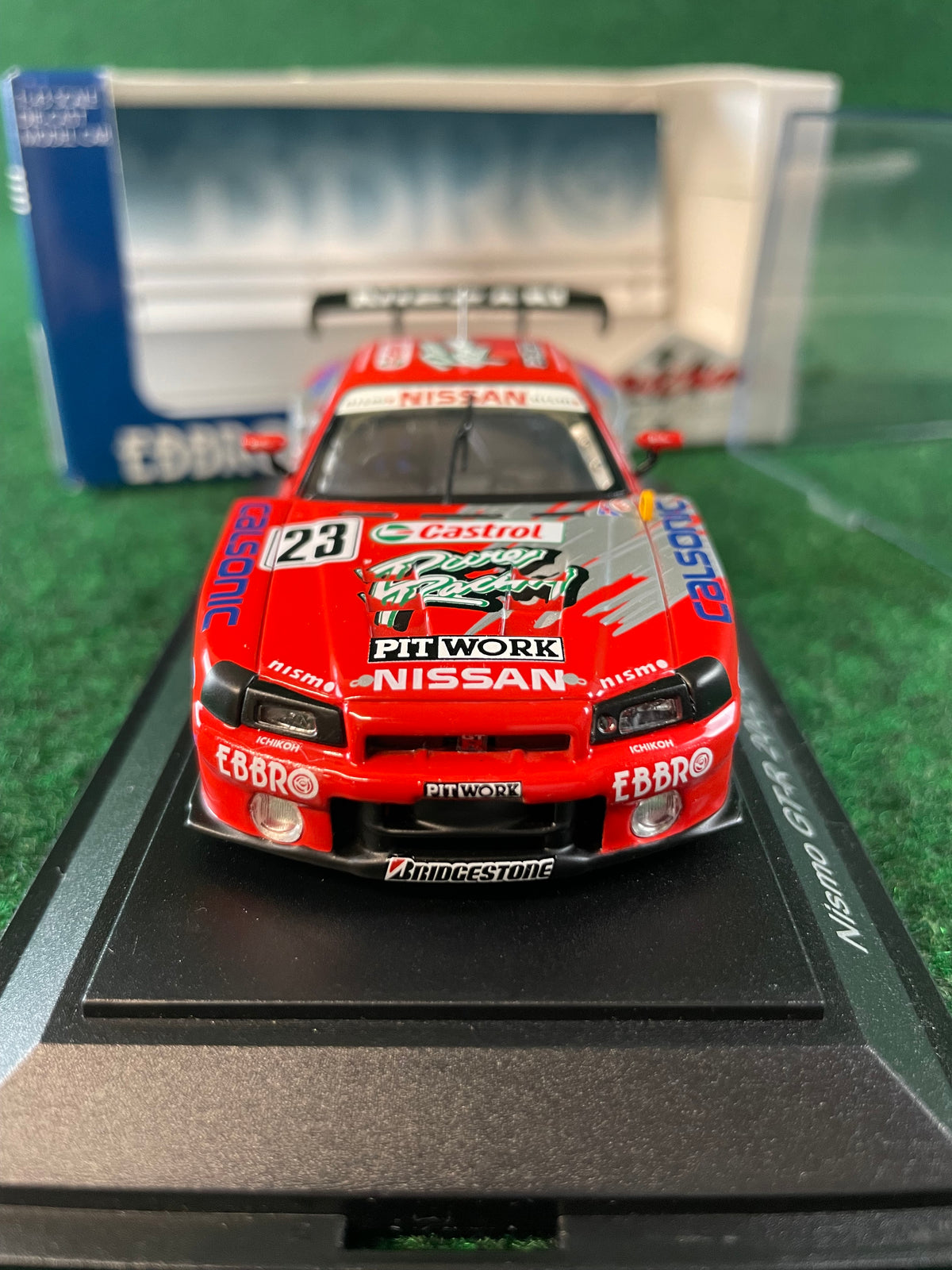 EBBRO Racing Car Collection - 2002 Castrol Pitwork Nissan Skyline R34 GT-R Suzuka 1000km 1/43 Scale Diecast