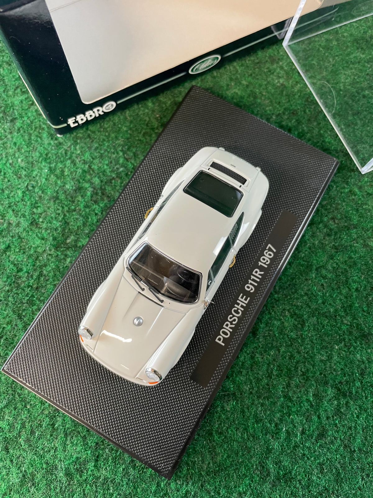 EBBRO Oldies - 1967 Porsche 911R White 1/43 Scale Diecast