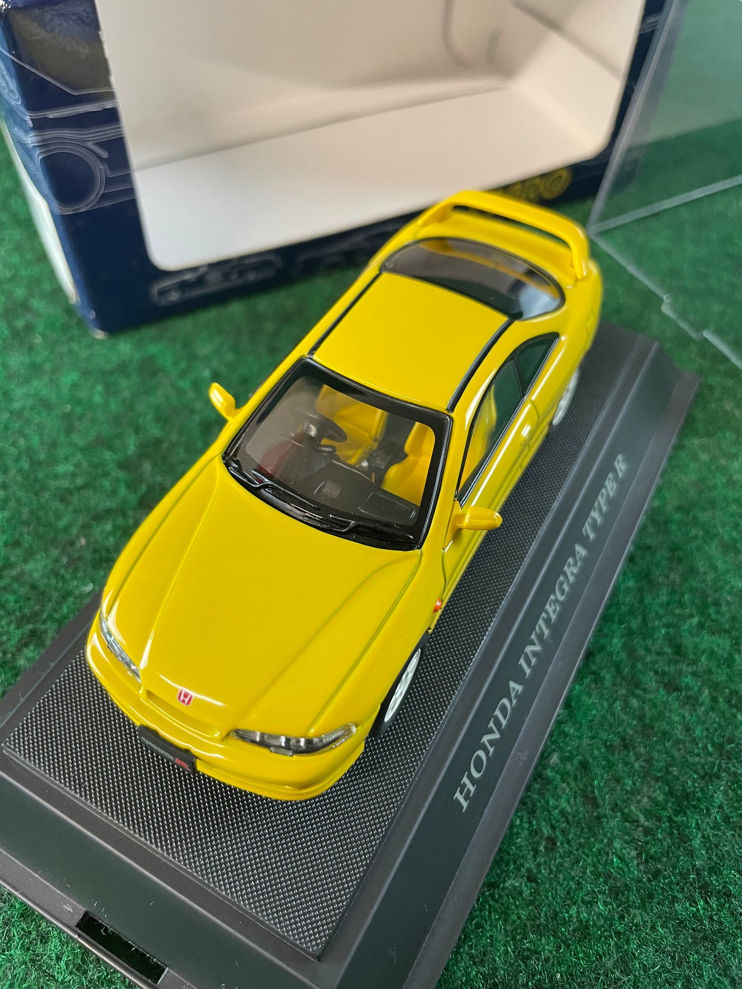 EBBRO Trendies Honda Integra Type R DC2 (Yellow) 1/43 Scale Diecast