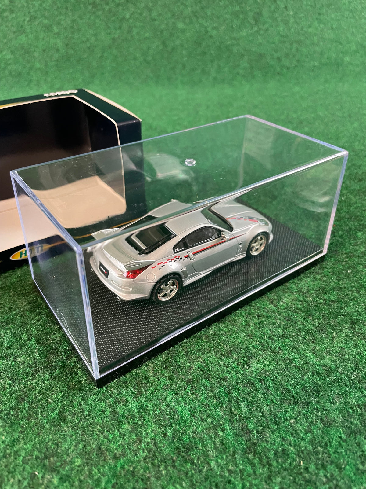 EBBRO HOT! Nissan Nismo Fairlady Z (350Z) S-Tune GT W/ Nismo Stripe 1/43 Diecast