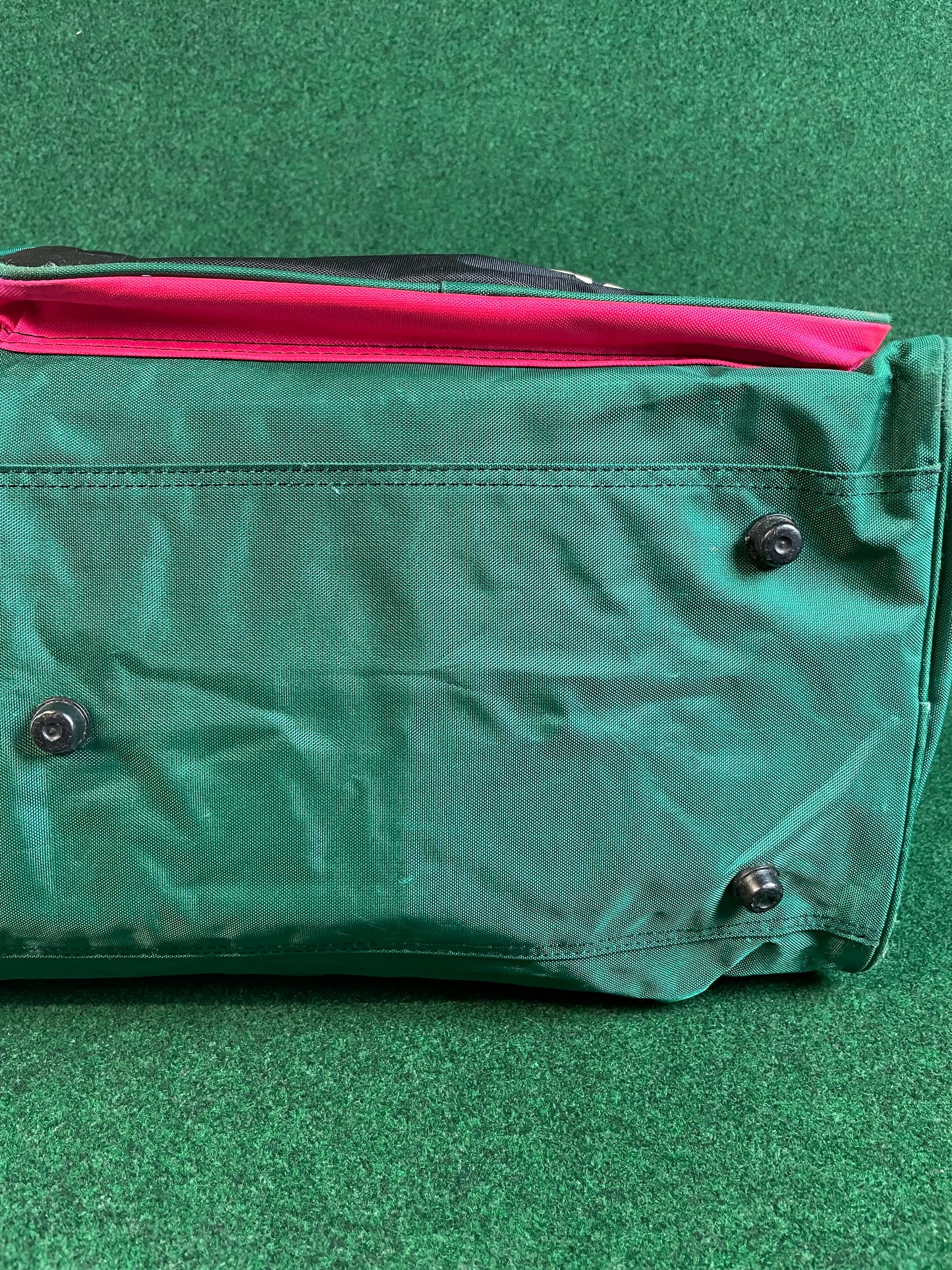 SUPER RACING 77 - Grand Prix Constructor’s History Vintage Duffle Bag