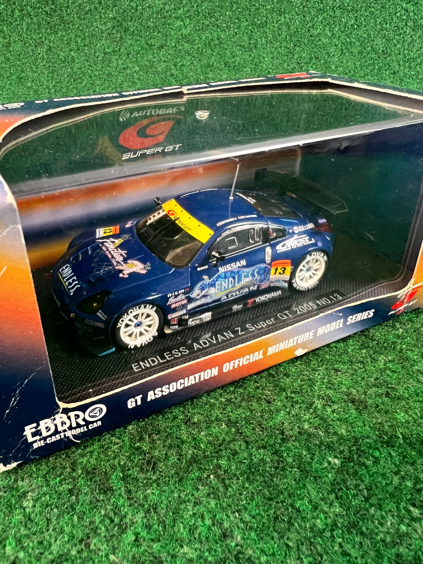 EBBRO SuperGT Endless Advan 2005 Nissan Fairlady Z 1/43 Scale Diecast