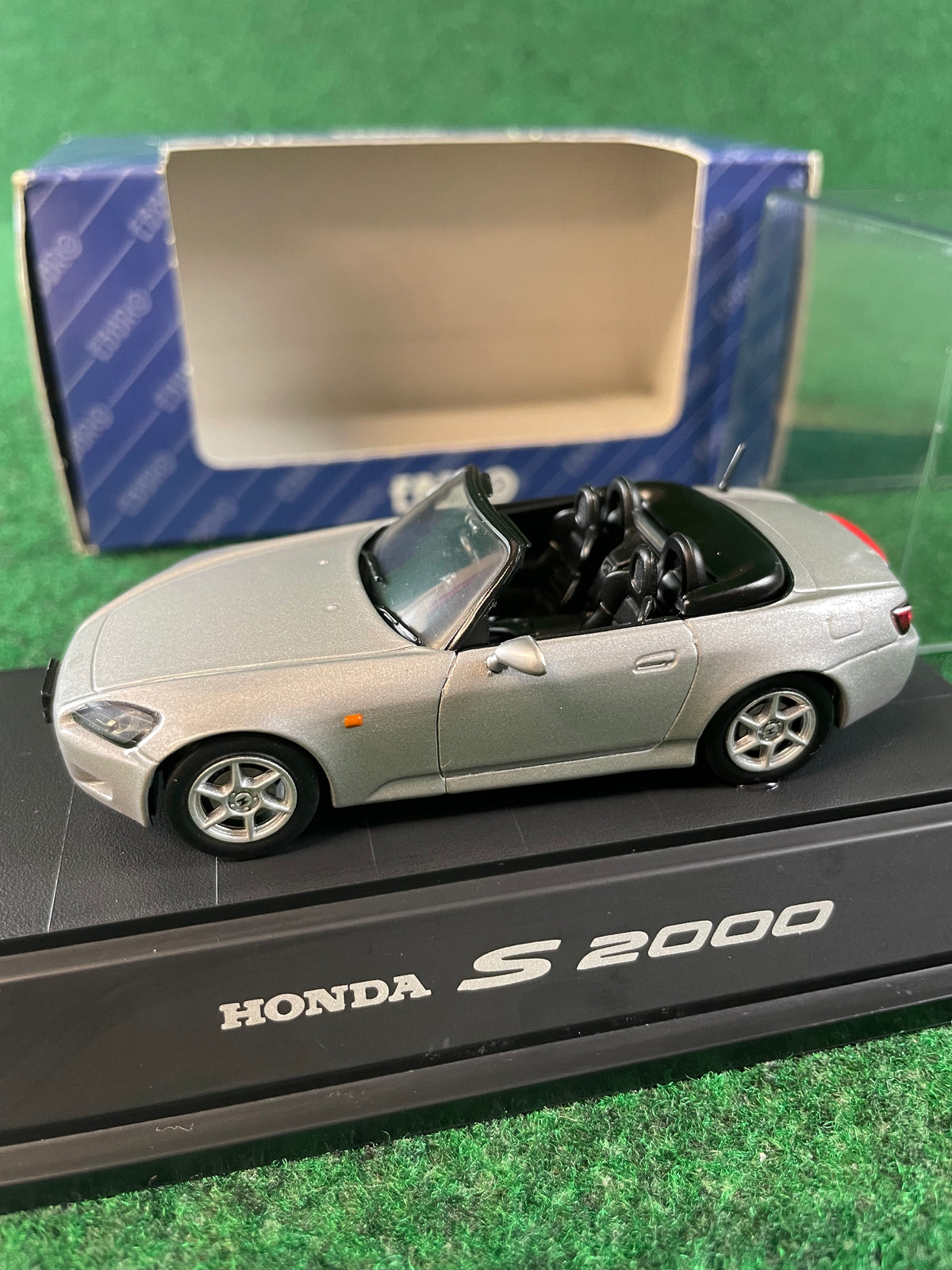 EBBRO 1999 Honda S2000 (Silverstone Silver) 1/43 Scale Diecast
