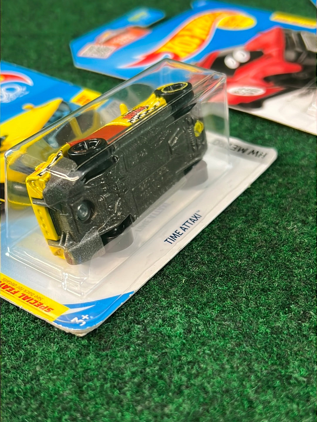 Hot Wheels - Time Attaxi - Set of 3