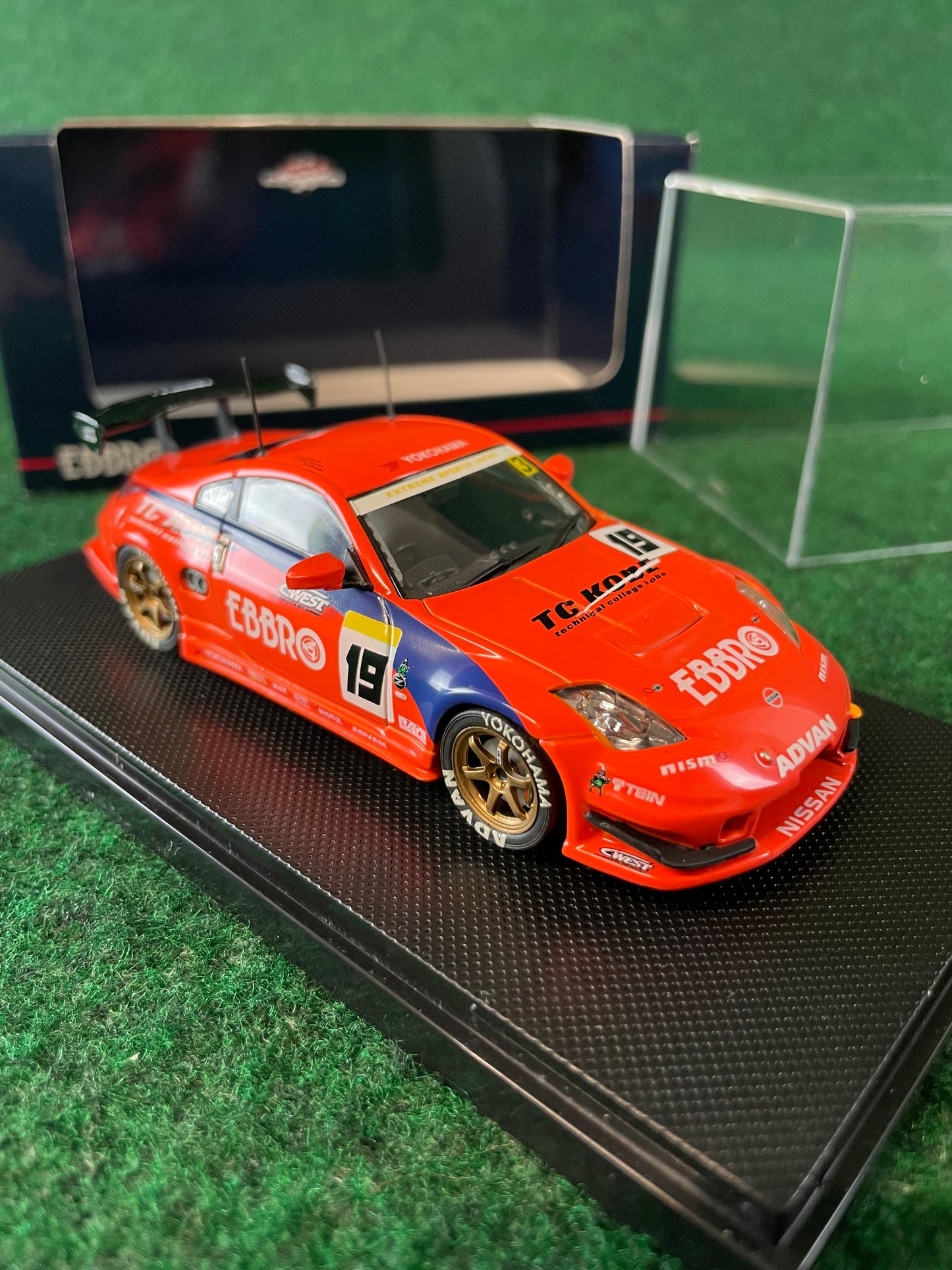 EBBRO Racing Collection Nissan Fairlady Z - TC KOBE Cwest 1/43 Scale Diecast