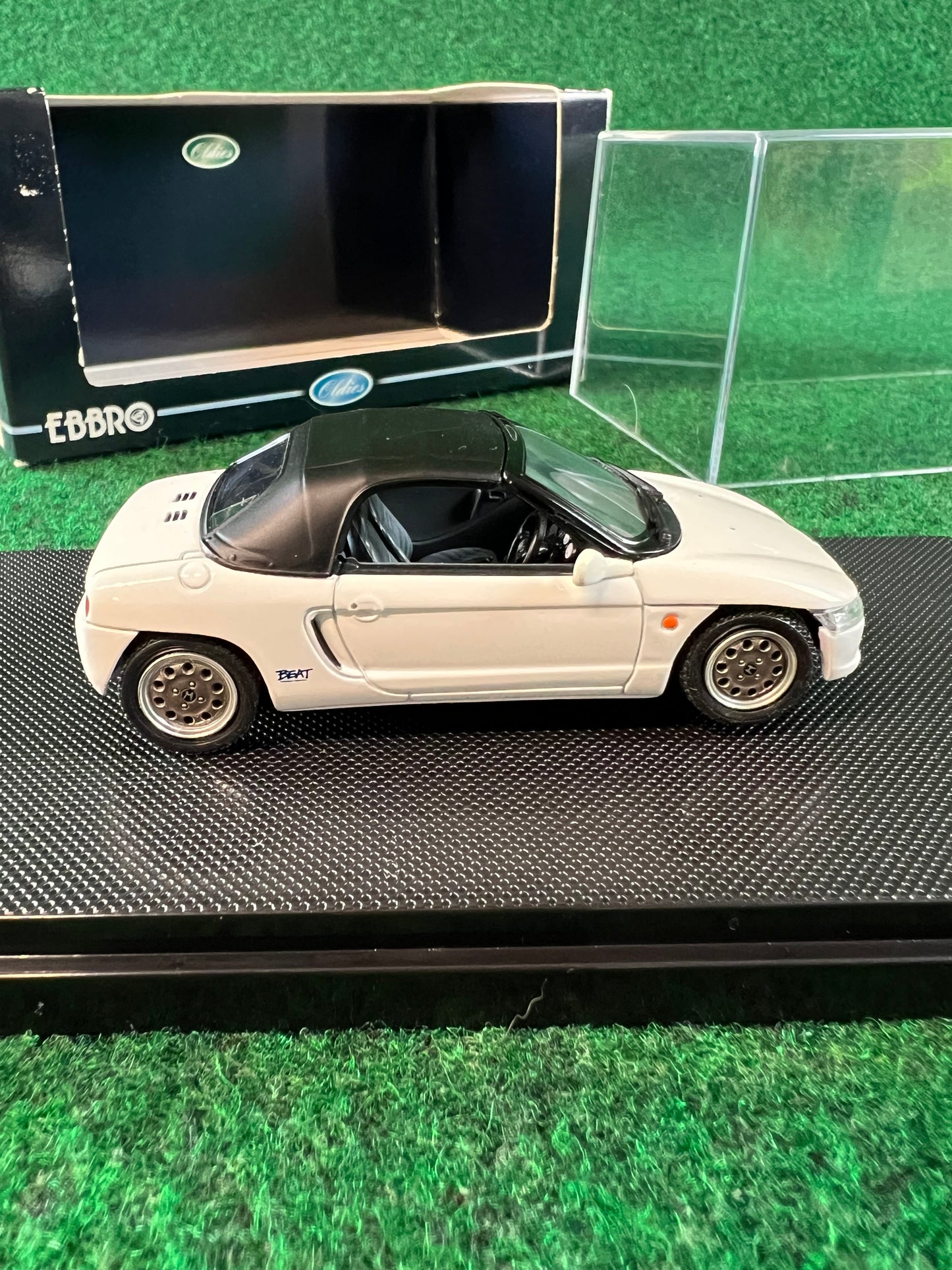 EBBRO Oldies - 1991 Honda Beat White Convertible 1/43 Scale Diecast
