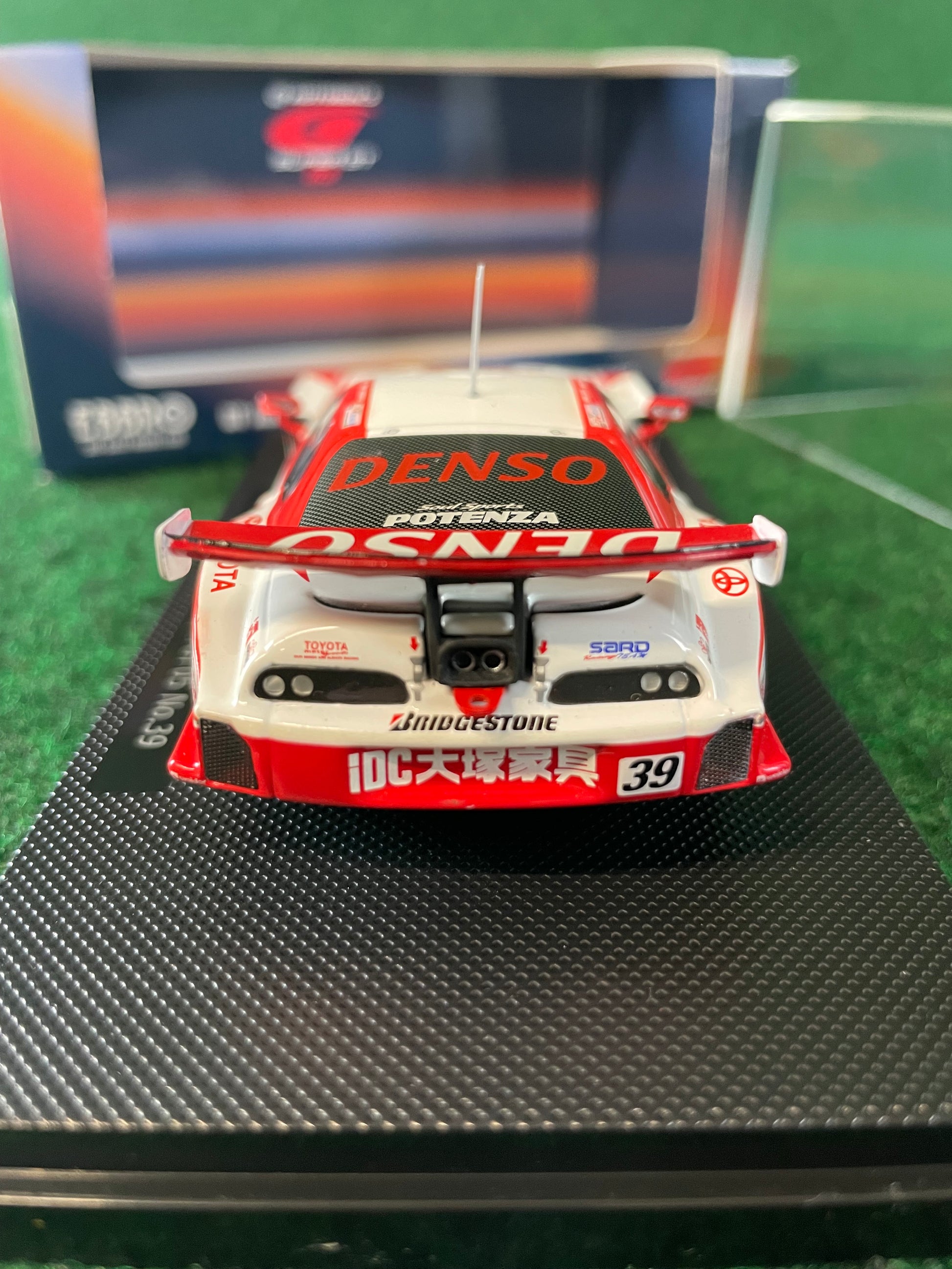 Ebbro 44058 1/43 Denso Dunlop Sard Sc430 Super Gt500 Ebbro 44058 1/43 Denso Dunlop Sard Sc430 Super Gt500