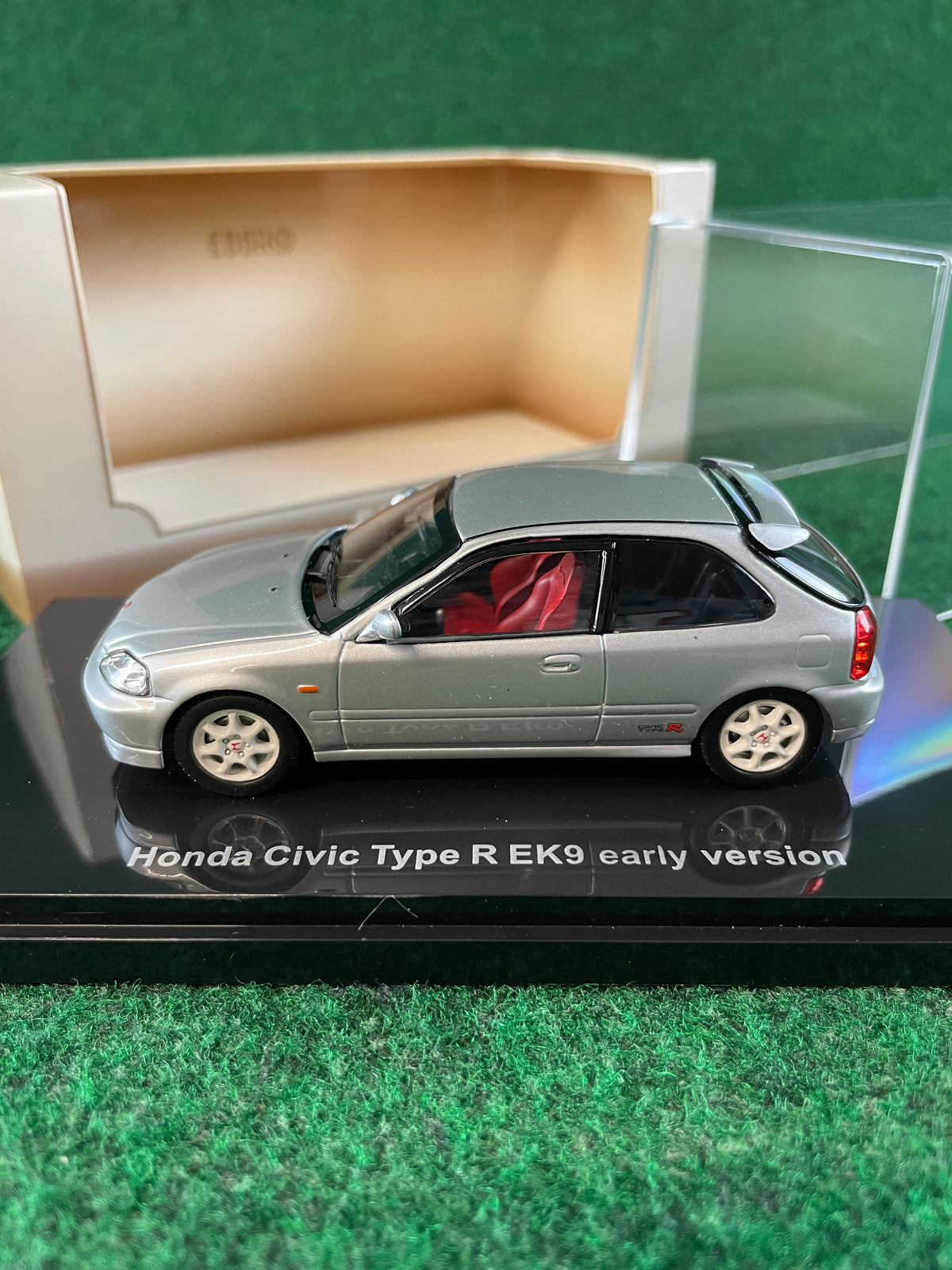 EBBRO Oldies - Honda Civic Type R EK9 Early Version (Silver) 1/43 Scale Diecast