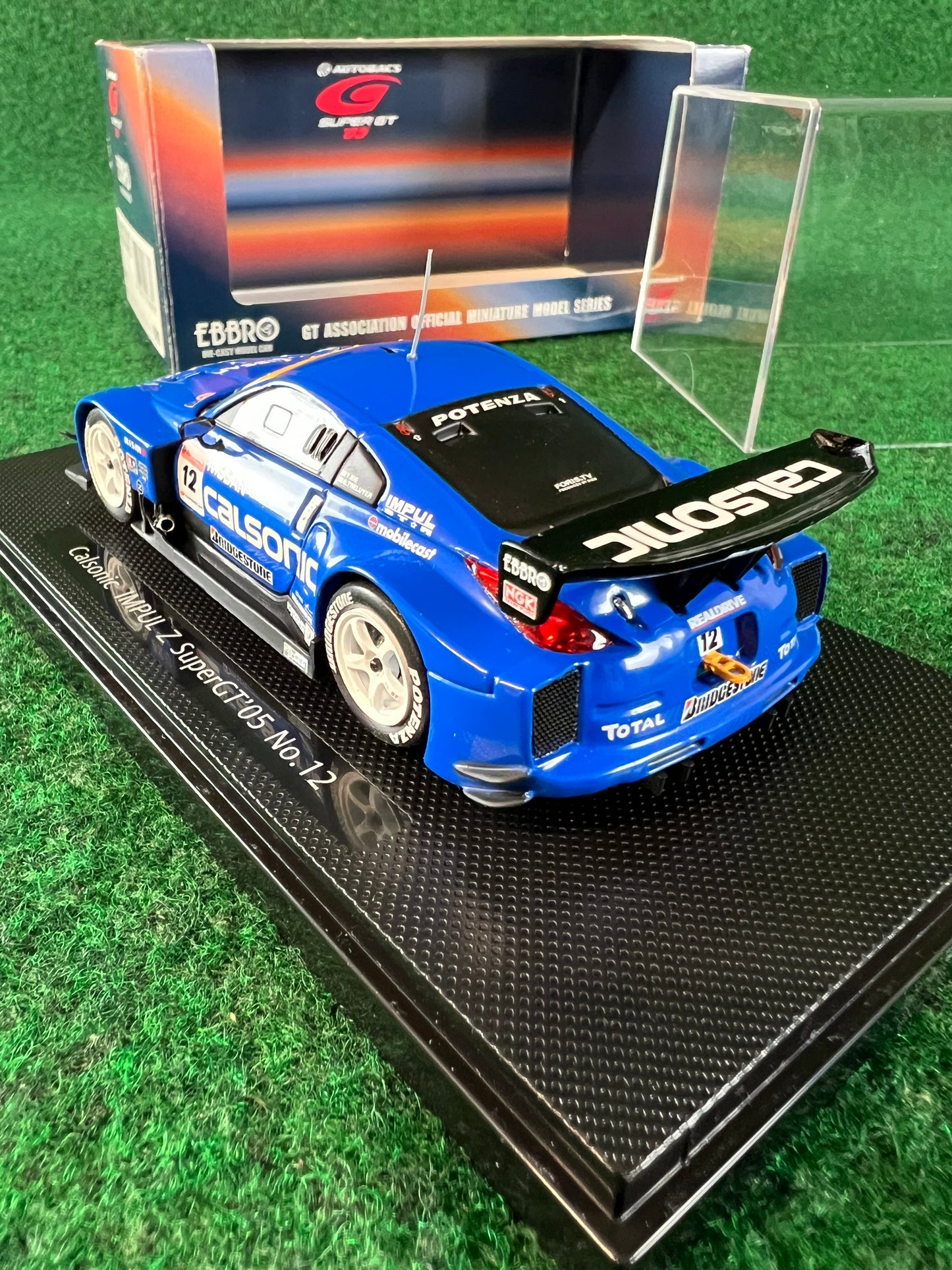 EBBRO - 2005 SuperGT Calsonic Nissan Fairlady Z 1/43 Scale Diecast