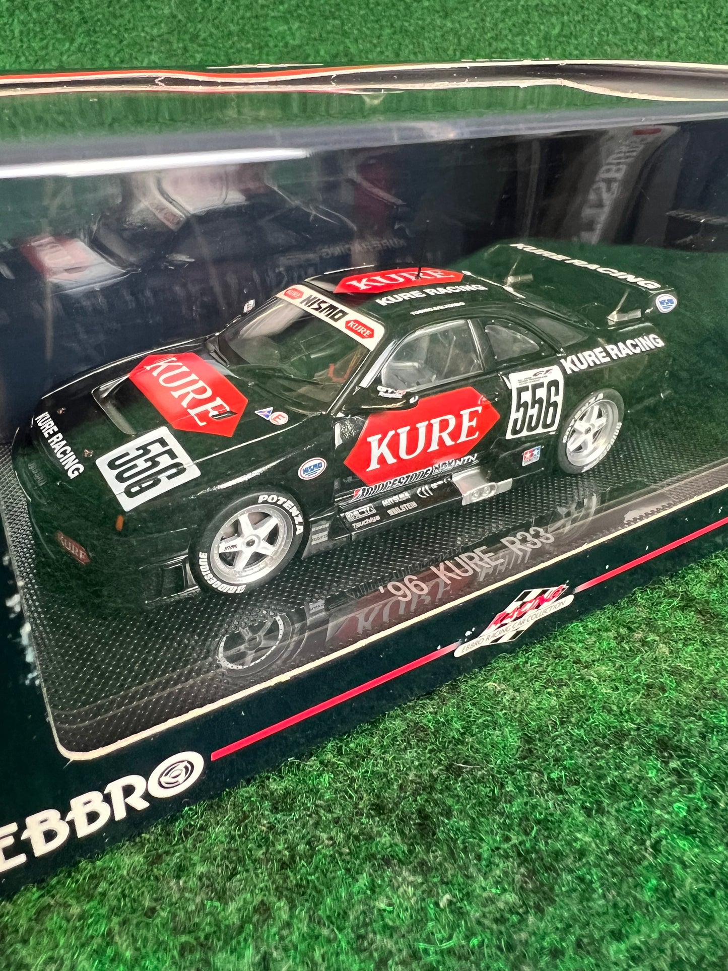EBBRO Racing Collection - 1996 JGTC KURE 556 Nissan Skyline R33 GTR 1/43 Scale Diecast