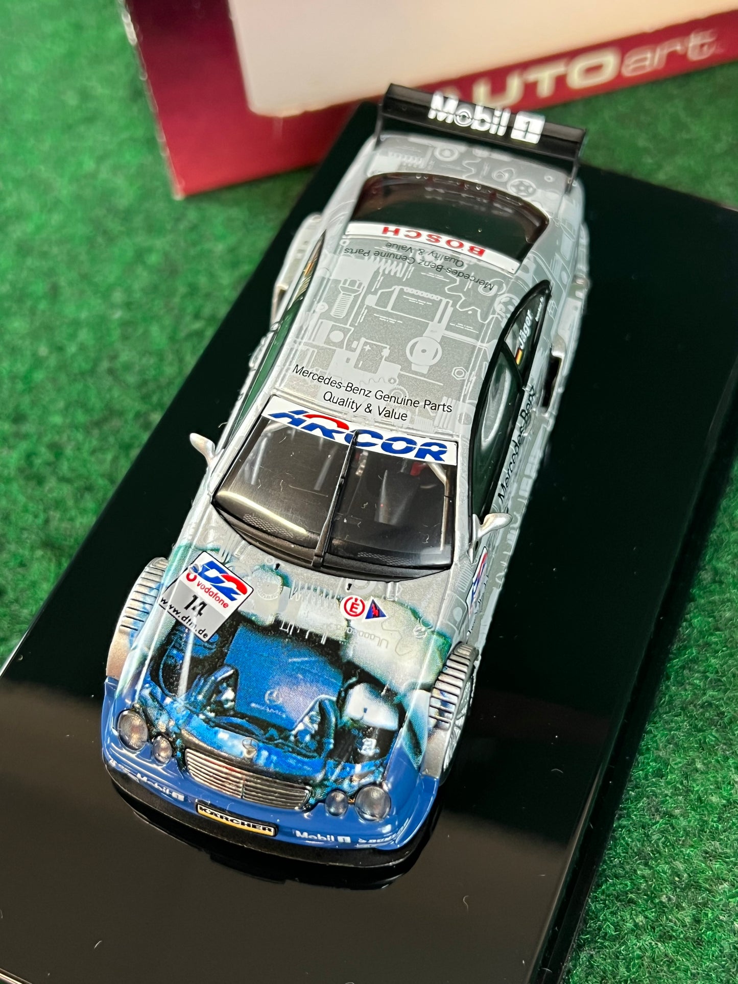 AutoArt - 2001 Mercedes Benz CLK DTM #14 Thomas Jager 1/43 Scale Diecast
