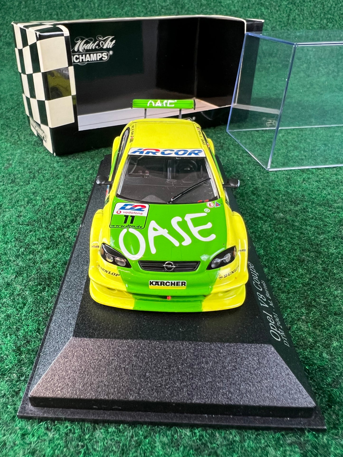 Minichamps - Opel V8 Coupe DTM 2001 Racecar 1/43 Scale Diecast