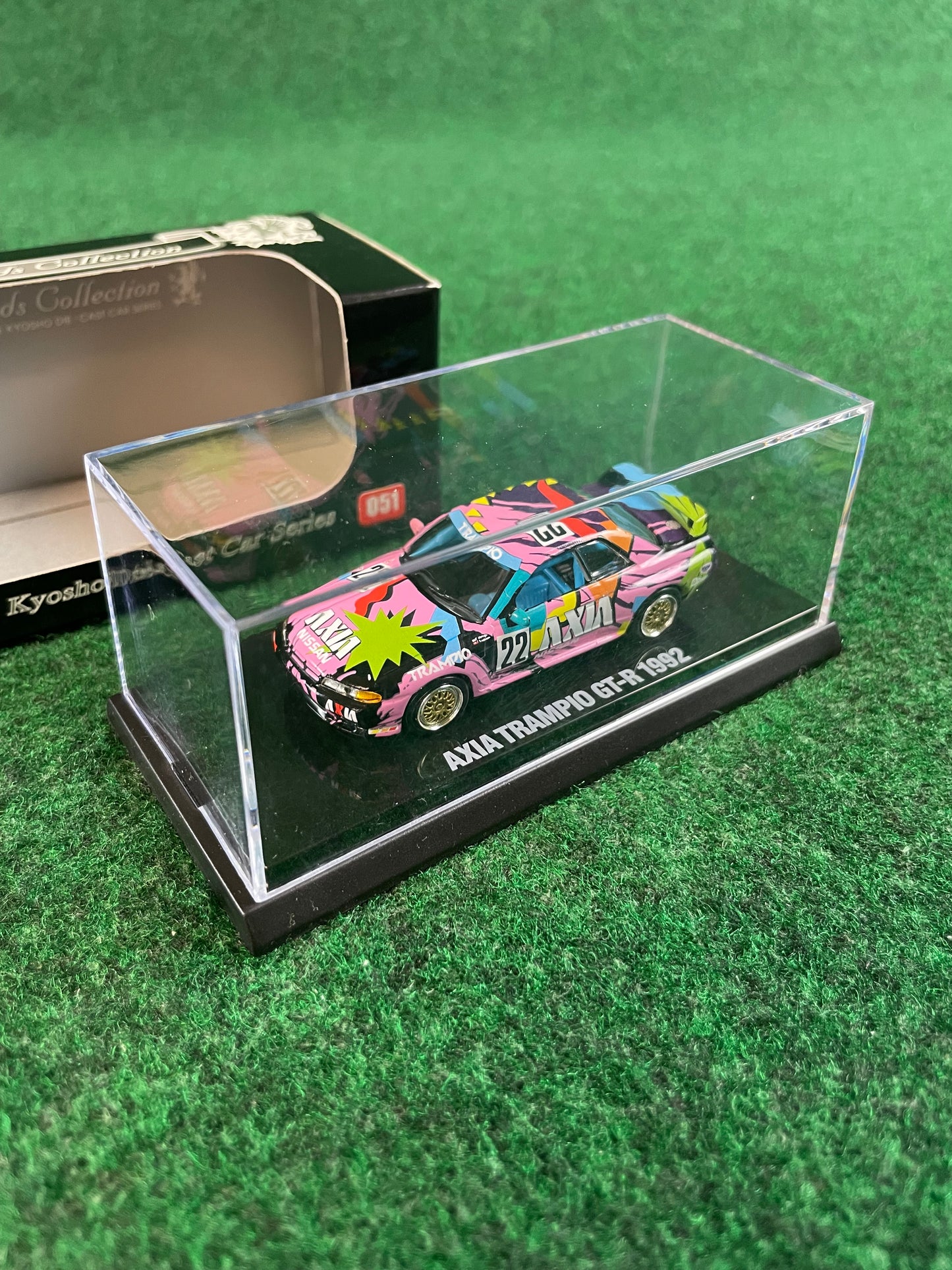 KYOSHO - Beads Collection 1991 & 1992 AXIA TRAMPIO Nissan Skyline R32 GT-R 1/64 Scale Diecast Set