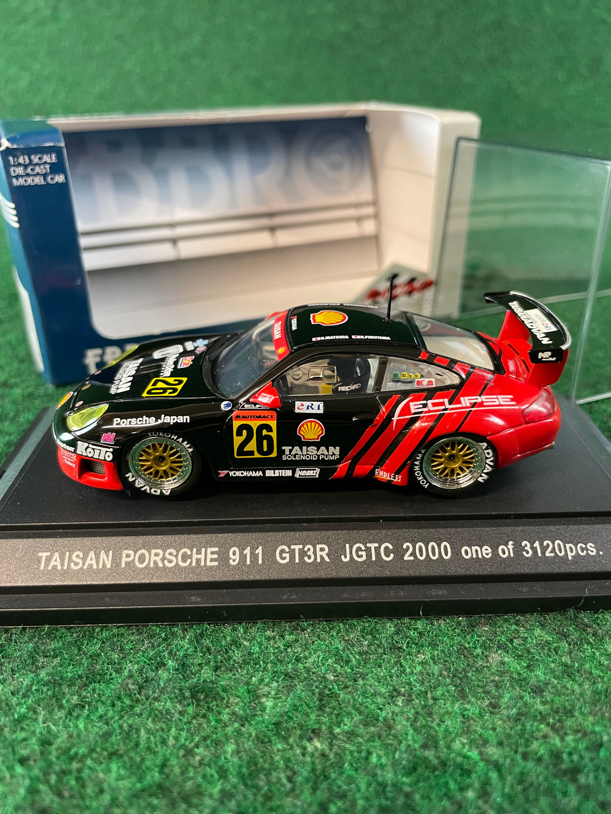 EBBRO Racing Car Collection - 2000 Taisan ADVAN Eclipse Porsche 911 GT3R 1/43 Scale Diecast