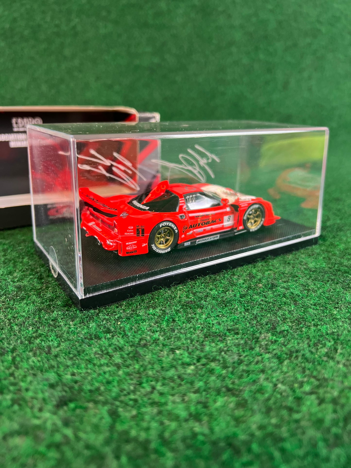 EBBRO - SuperGT 2007 ARTA NSX Championship Car with Signature Images 1/43 Scale Diecast
