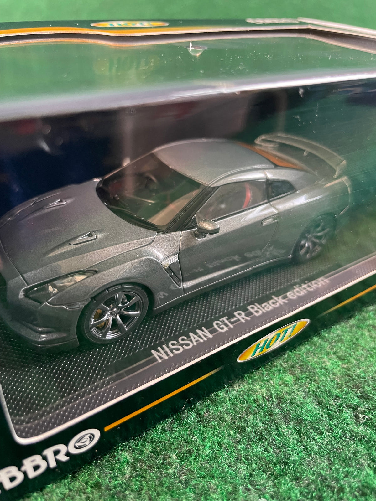 EBBRO HOT - Nissan R35 GT-R Black Edition Grey 1/43 Scale Diecast