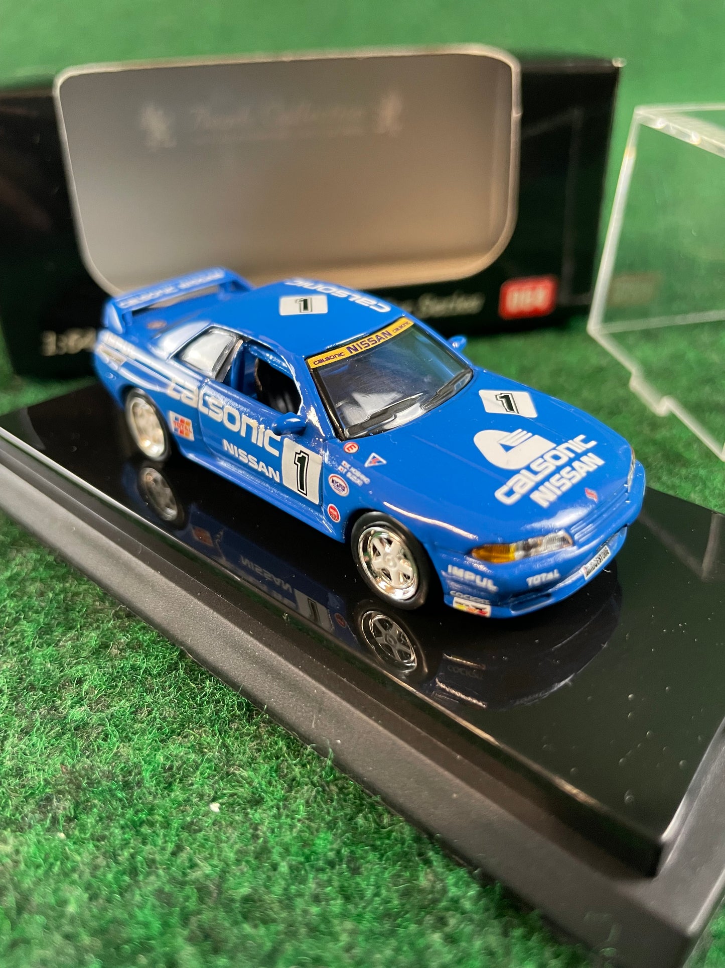 KYOSHO - Beads Collection 1990 & 1991 Calsonic IMPUL Nissan Skyline R32 GT-R 1/64 Scale Diecast Set