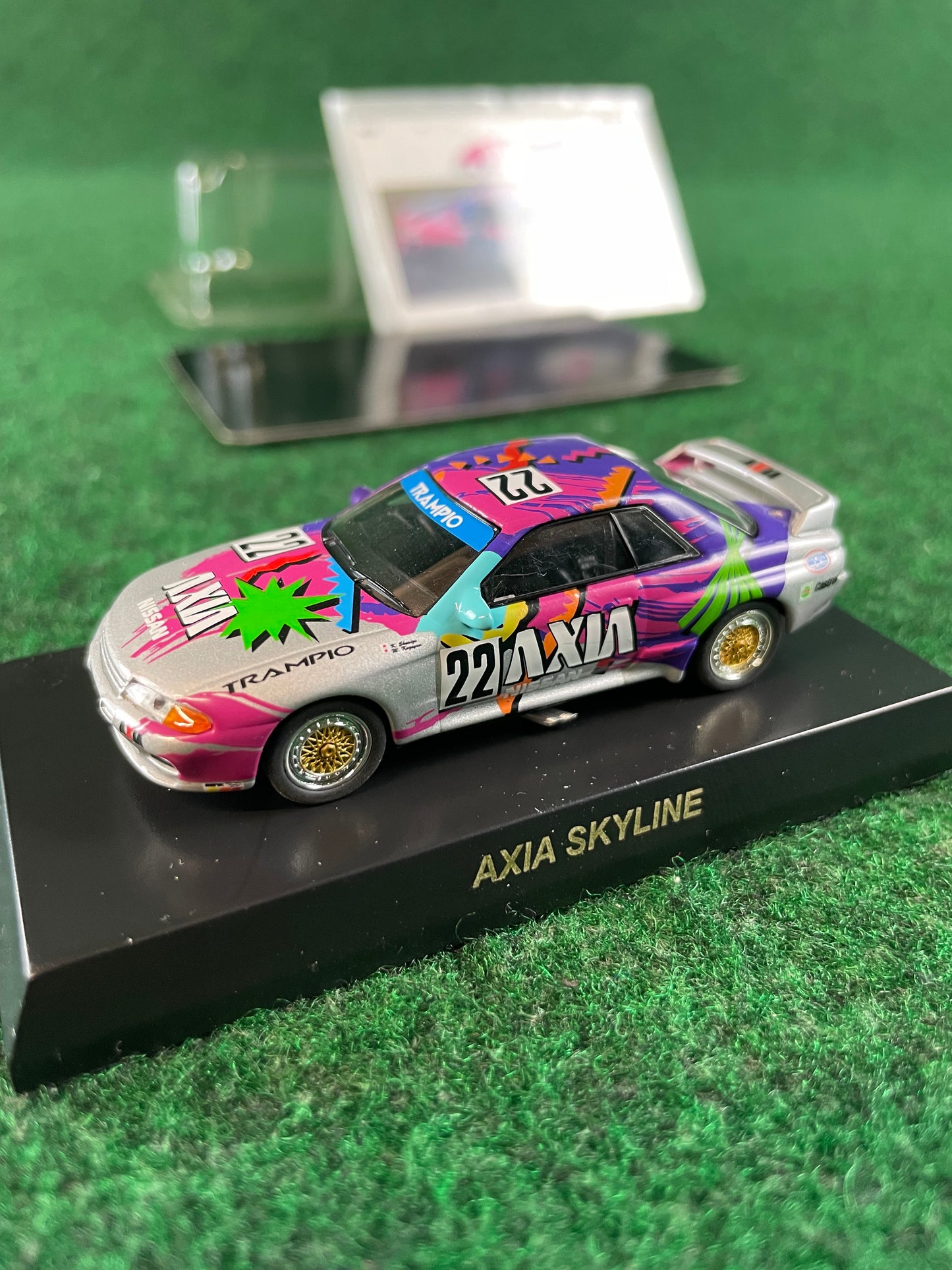 AXIA Group A Nissan Skyline R32 GT-R Phone Card & 1/64 Scale Diecast Set