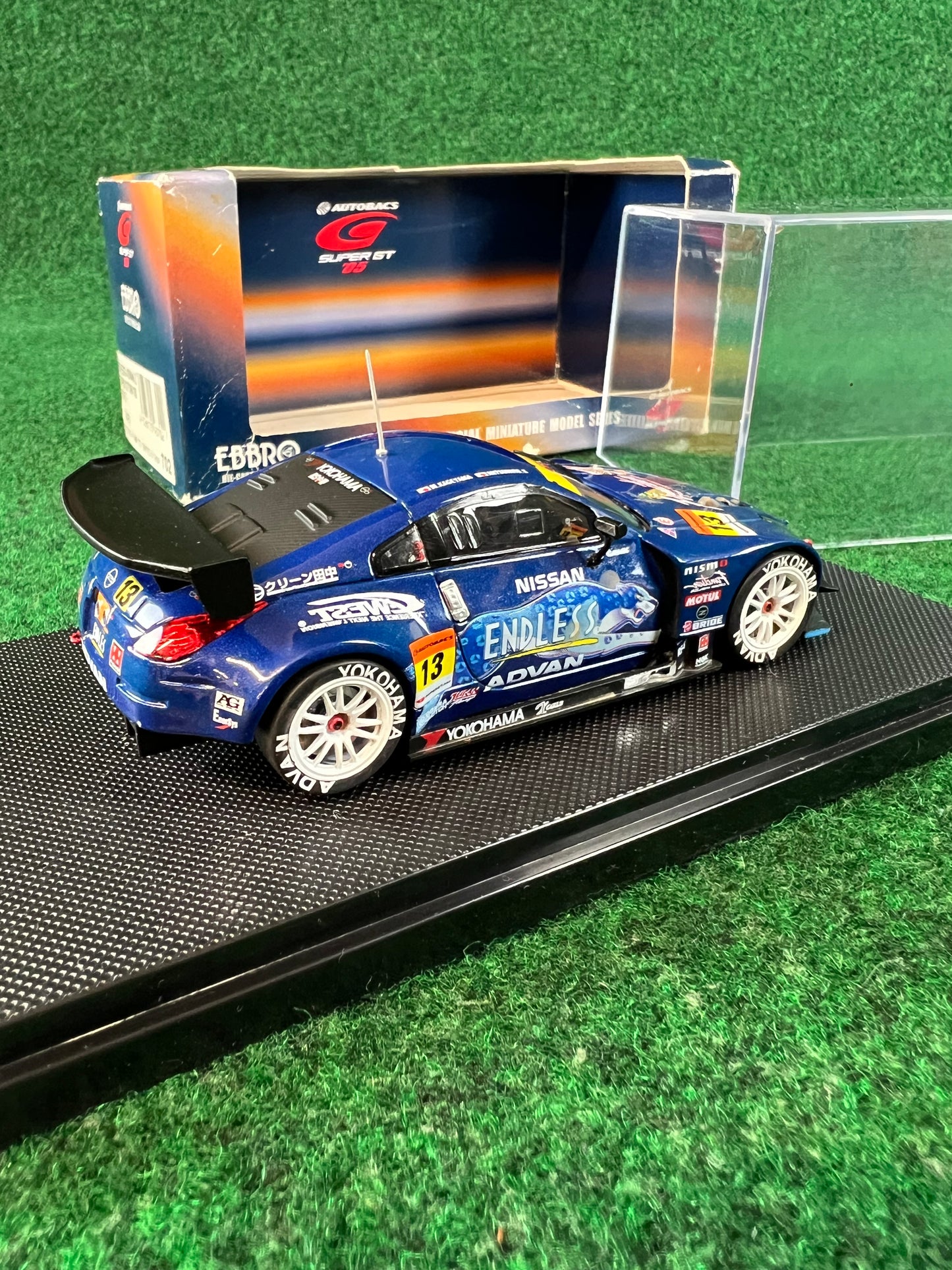 EBBRO SuperGT Endless Advan 2005 Nissan Fairlady Z 1/43 Scale Diecast