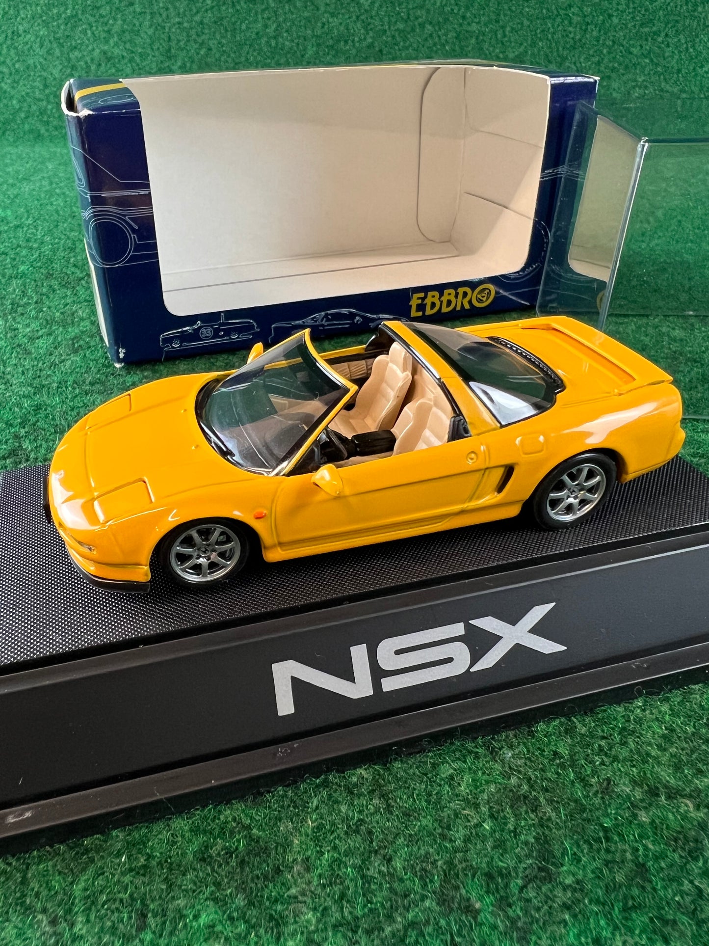 EBBRO Trendies - Honda NSX-T Yellow 1/43 Scale Diecast