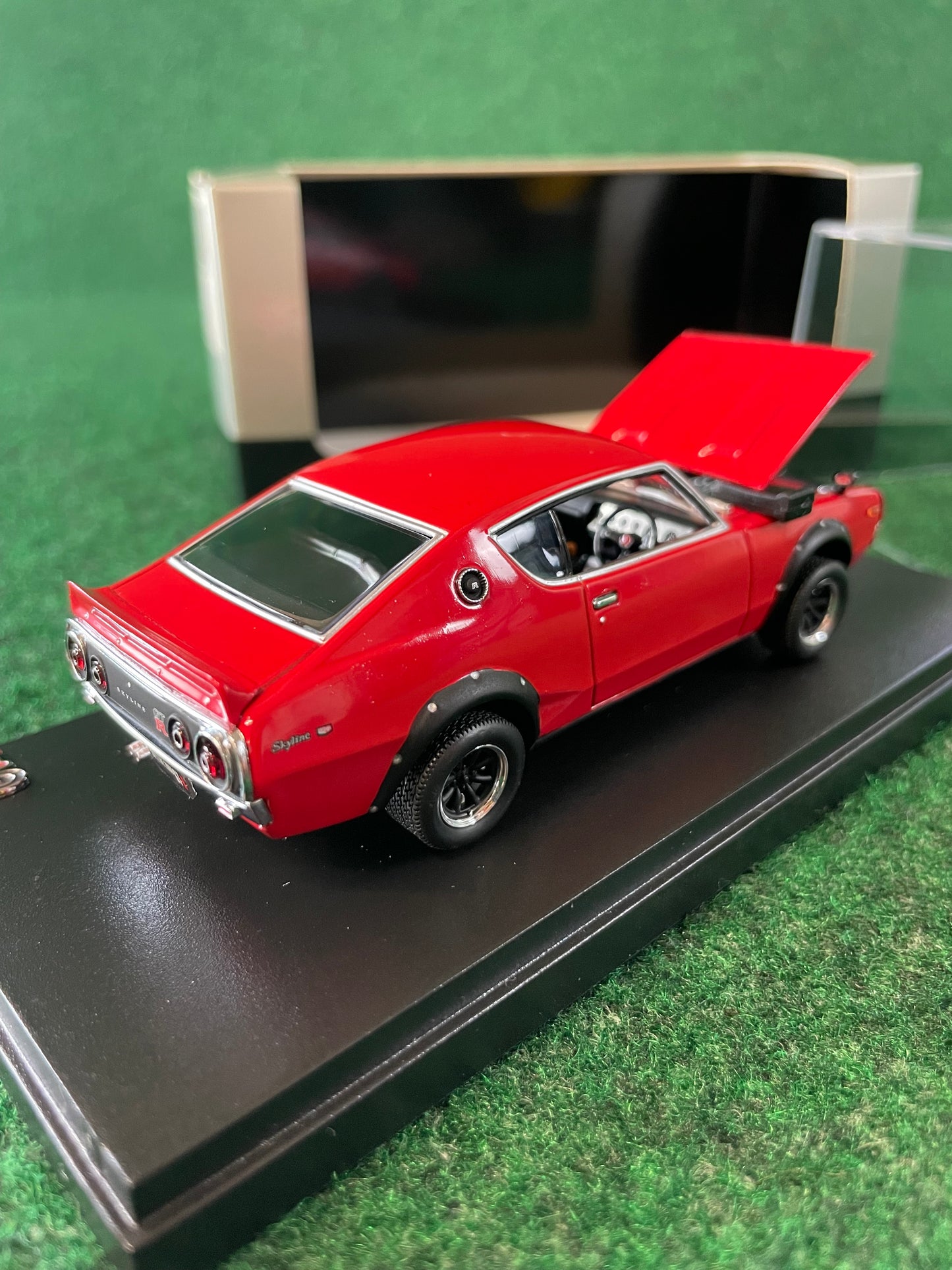 KYOSHO - Nissan Skyline Ken Mary GT-R KPGC110 Wide Wheel Version (Red) 1/43 Scale Diecast
