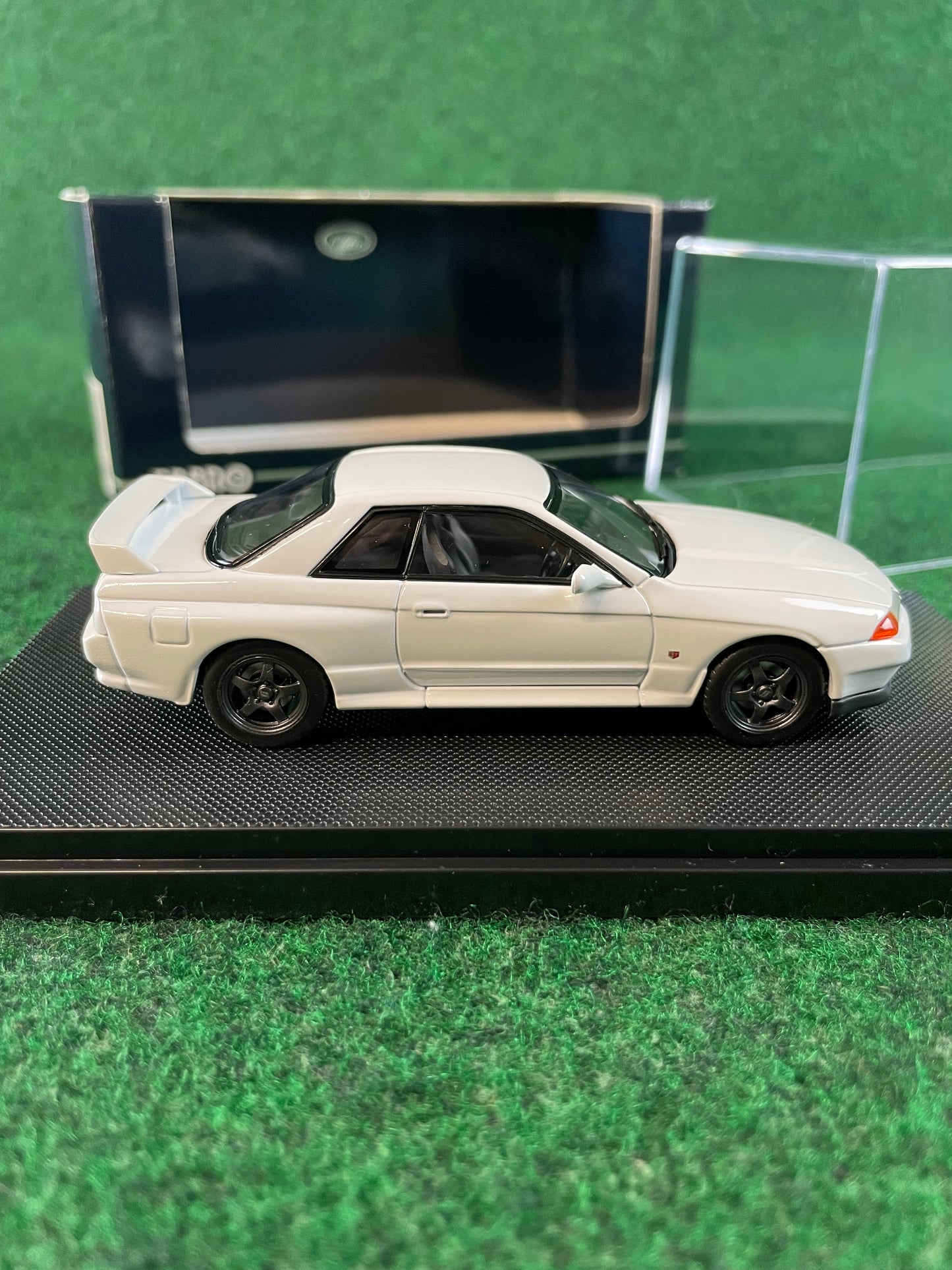 EBBRO Oldies - Nissan Skyline R32 GT-R 1/43 Scale Diecast