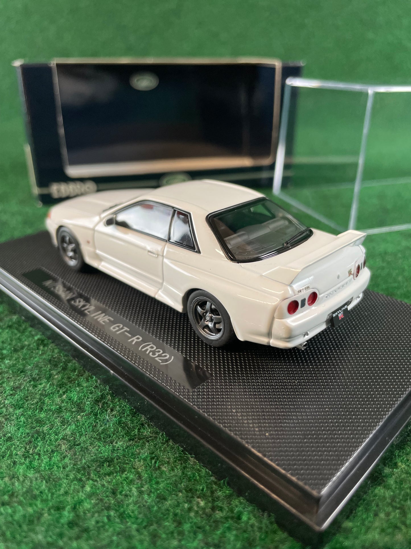 EBBRO Oldies - Nissan Skyline R32 GT-R 1/43 Scale Diecast