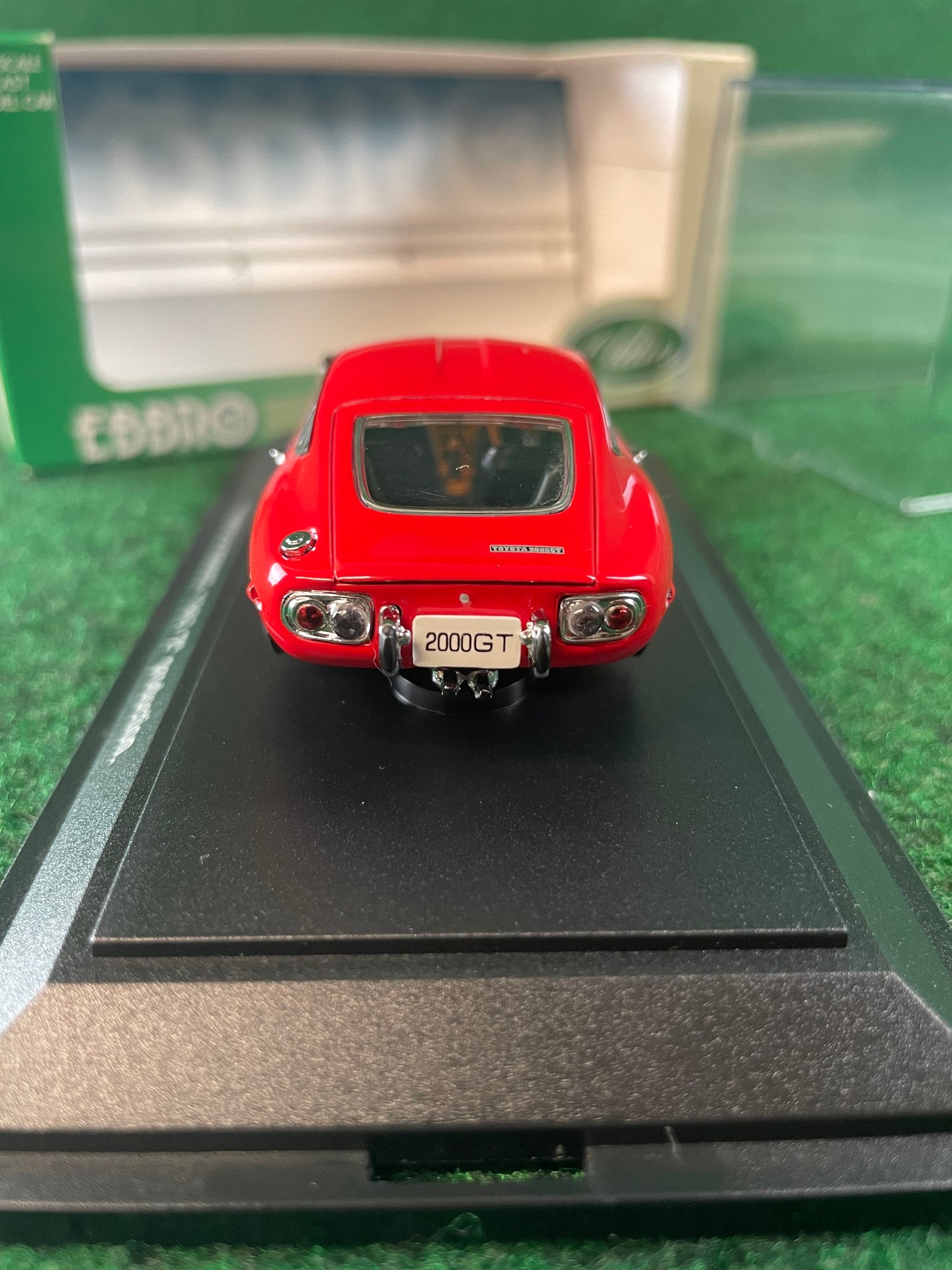 EBBRO - Toyota 2000GT 2nd Production Red 1/43 Scale Diecast
