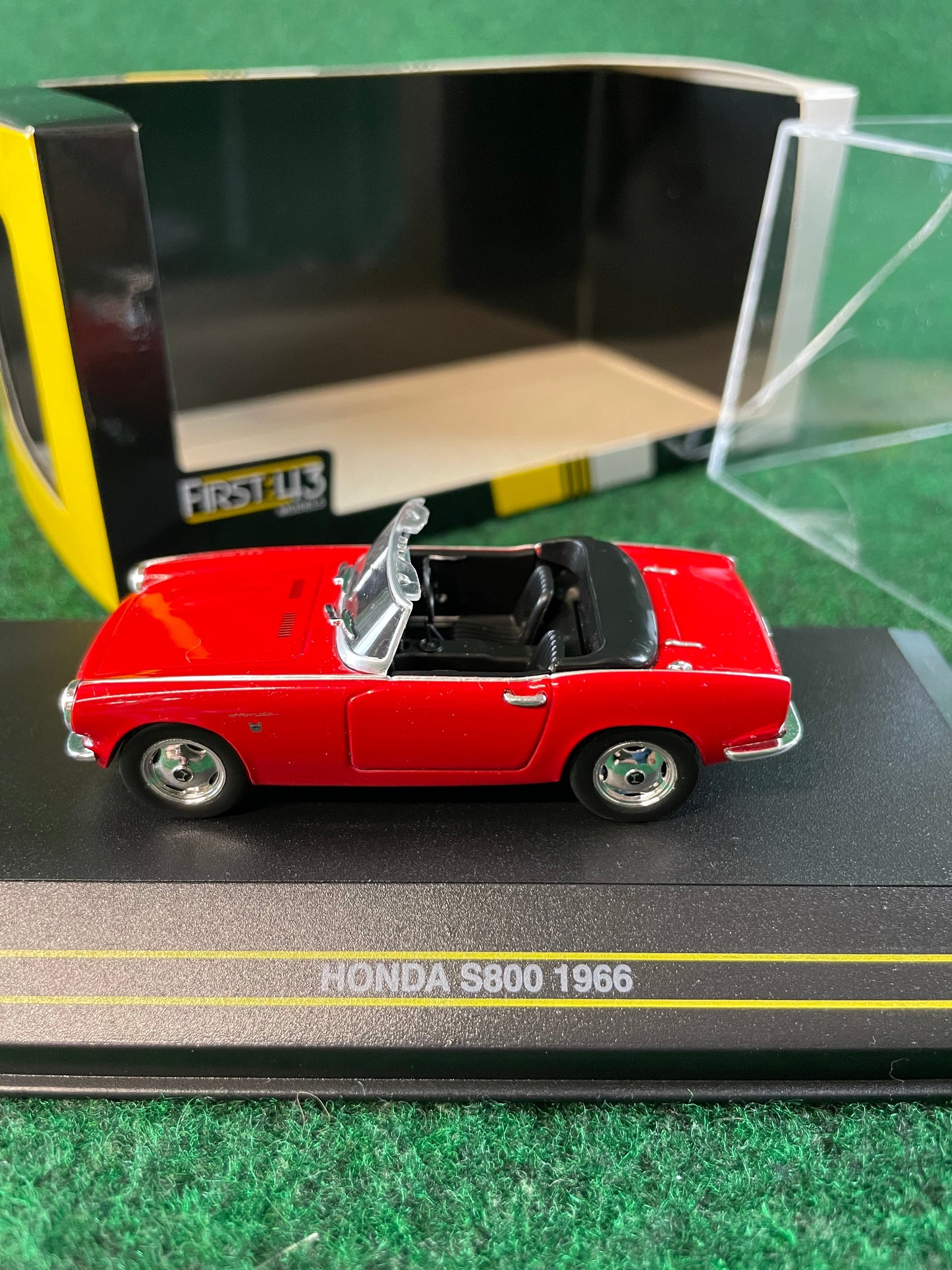 First43 Honda S800 Red Roof Open 1/43 Scale Diecast
