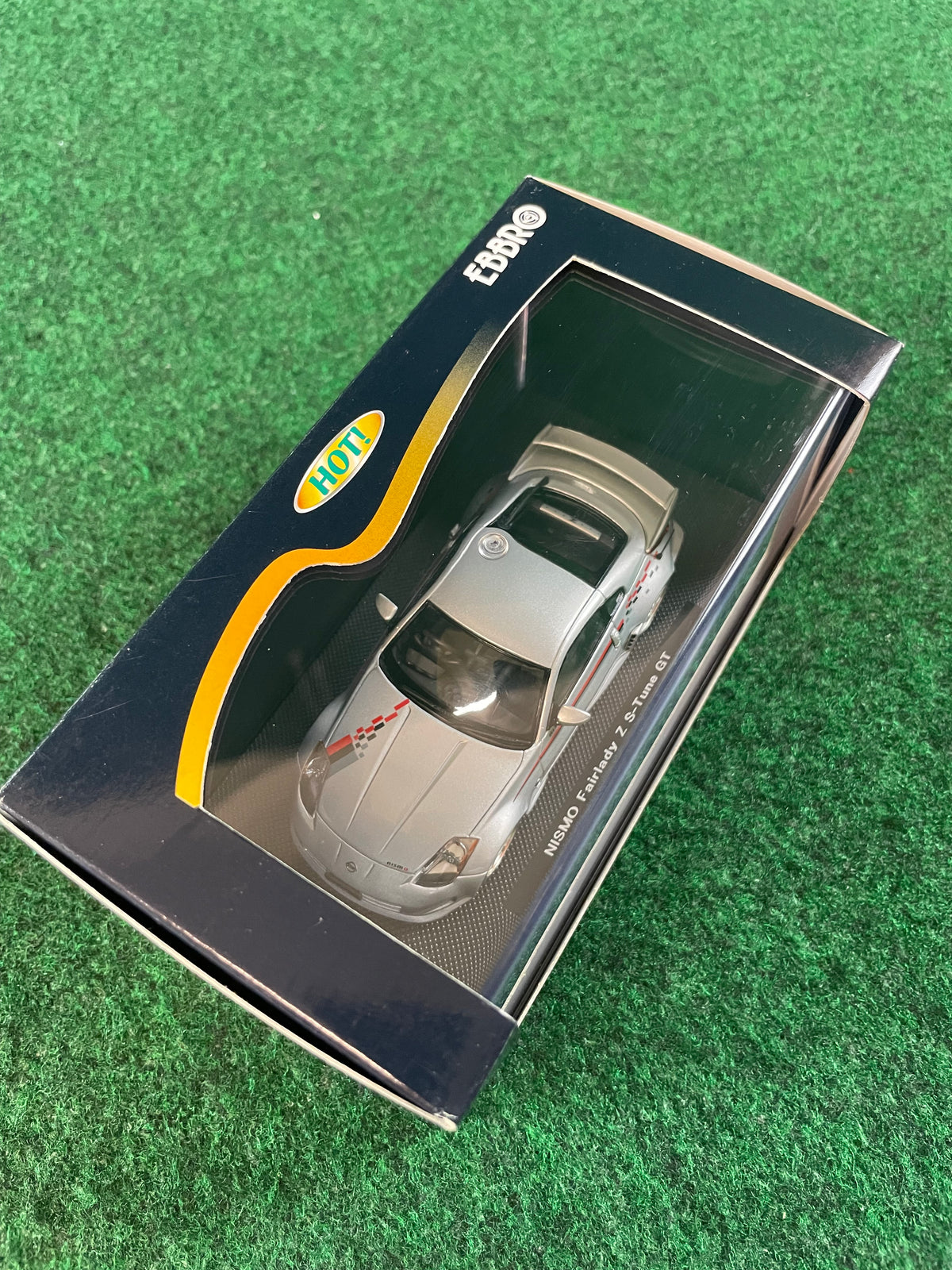 EBBRO HOT! Nissan Nismo Fairlady Z (350Z) S-Tune GT W/ Nismo Stripe 1/43 Diecast